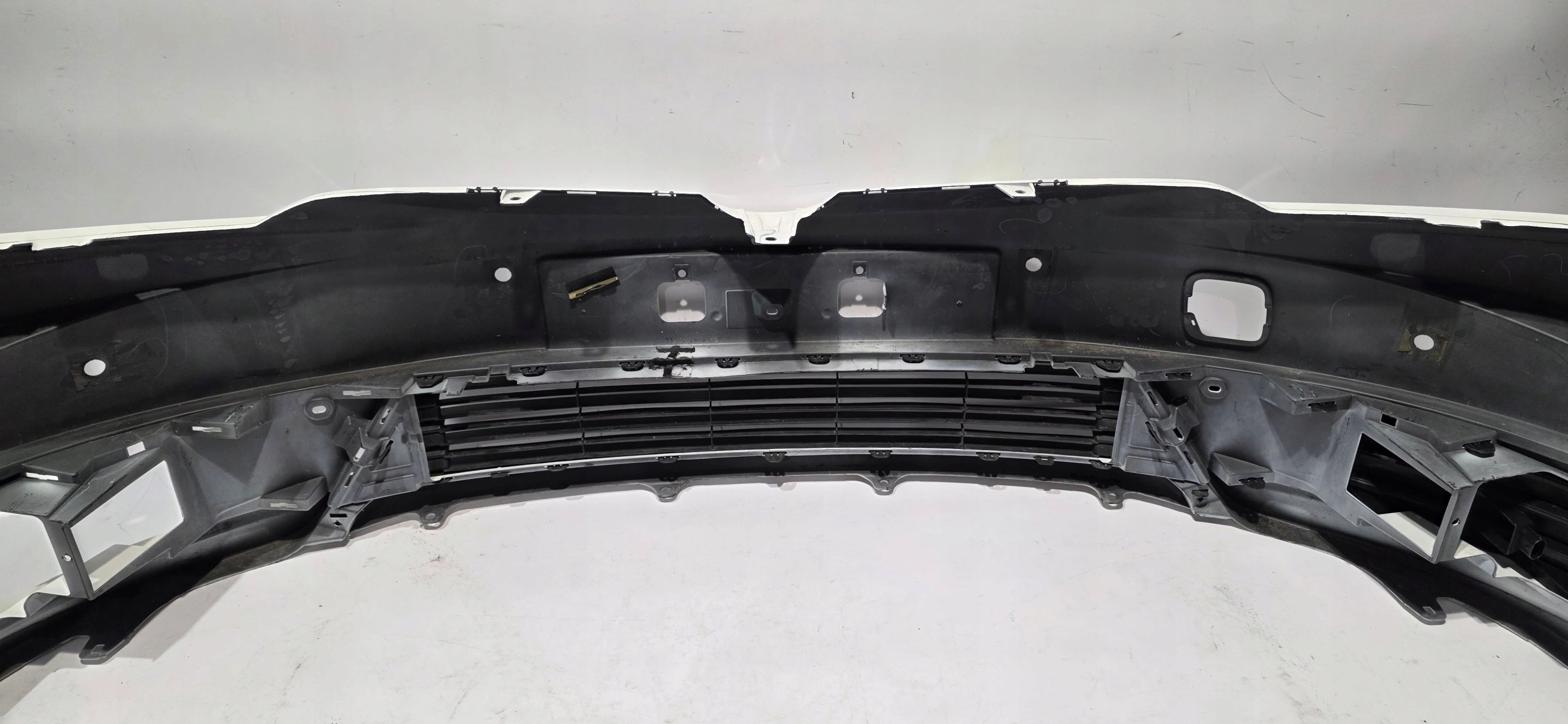 front bumper TOYOTA COROLLA E16 LIFT 16- PDC washer original 52119-02F30