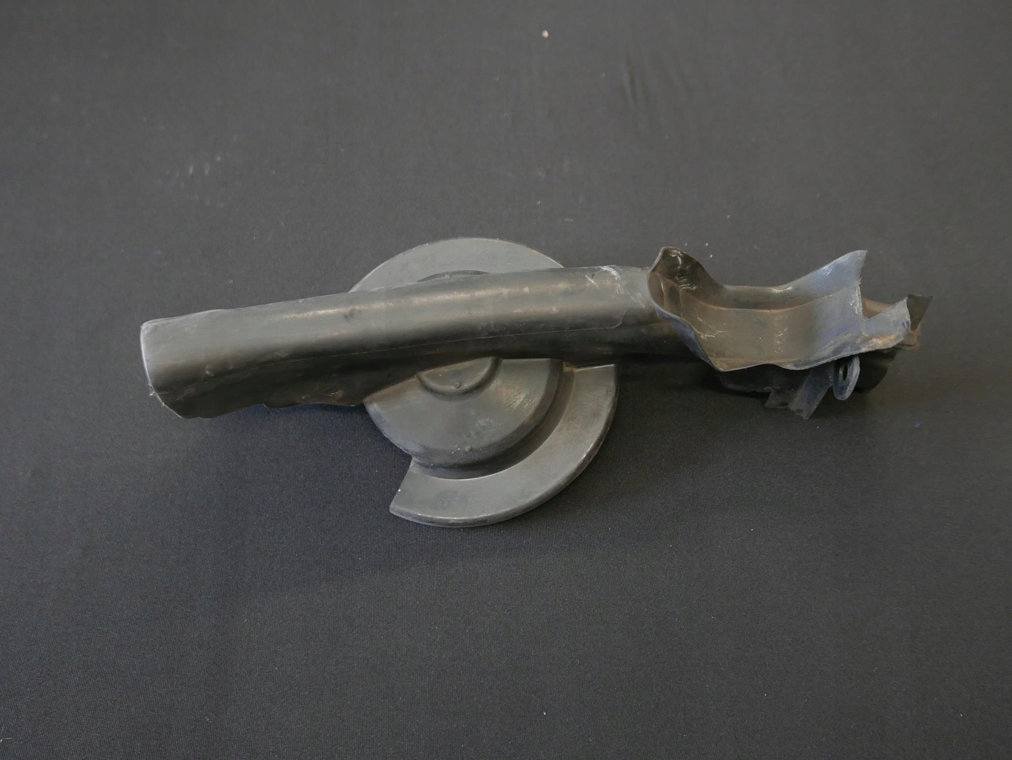 BMW F20 F21 F22 USZCZELKA MASKI PRAWA 7307864