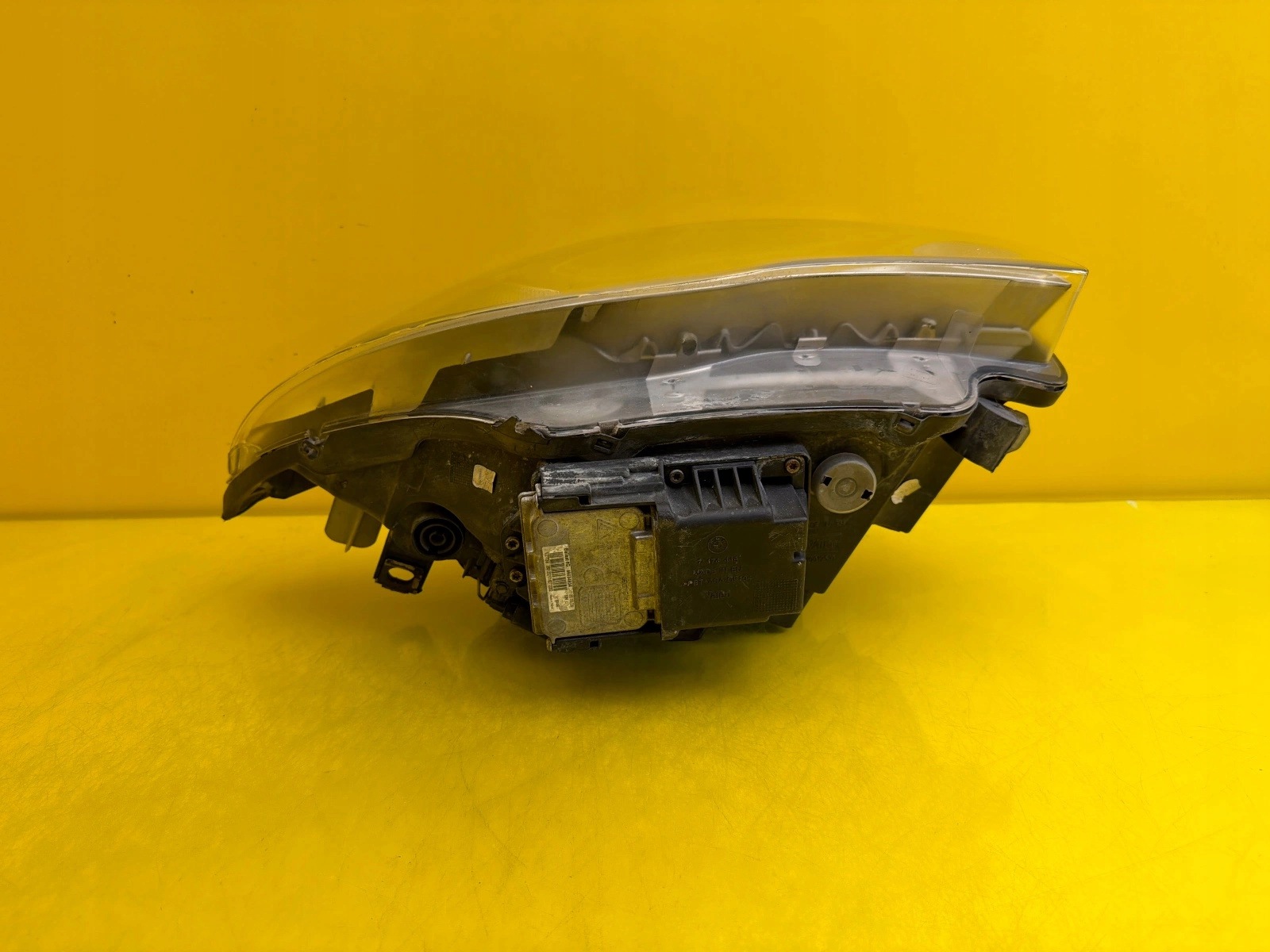 light right BMW 1 E81 E87 2004-2007 Xenon 7180832-02