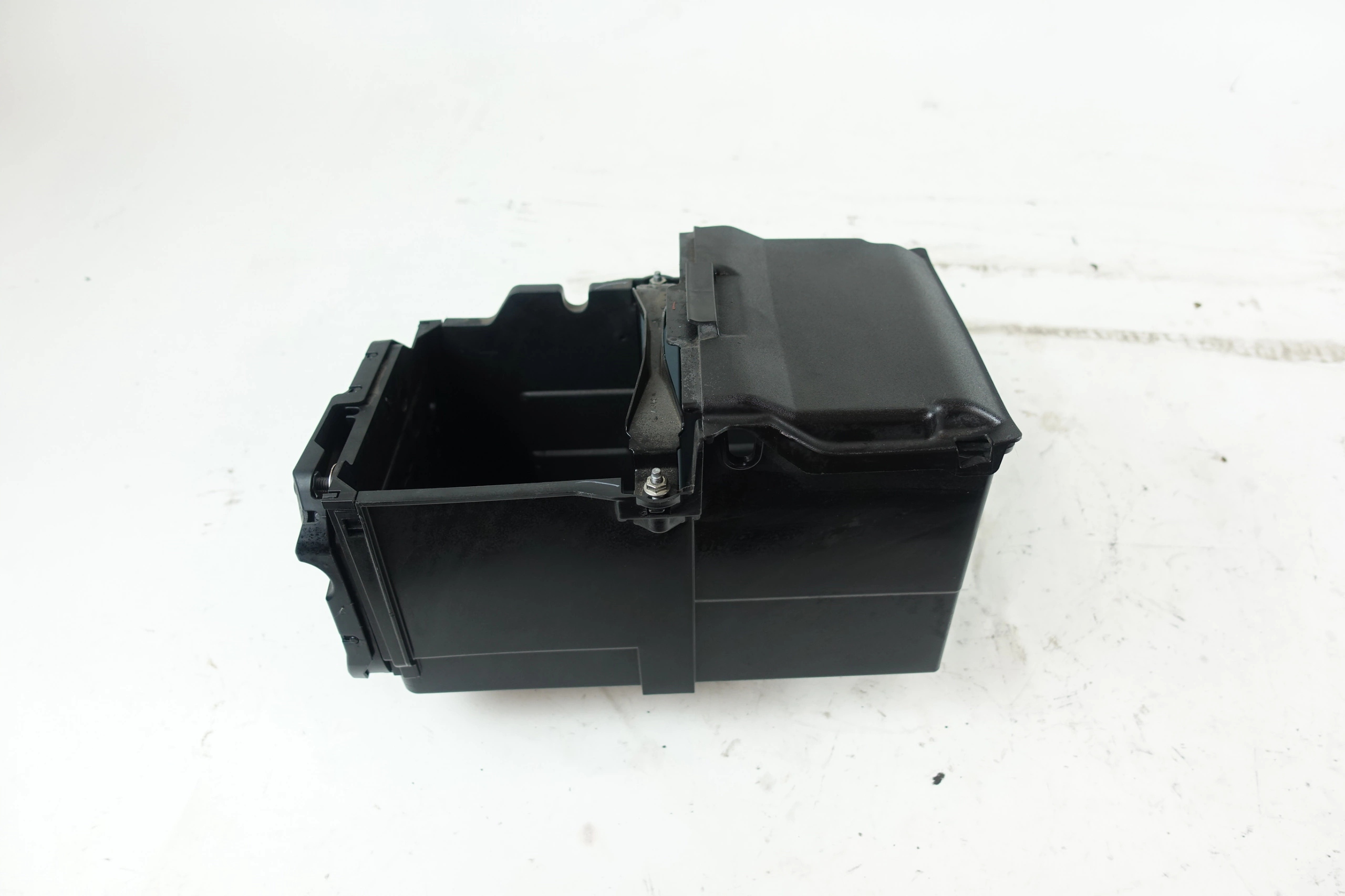 Ford Kuga II батарея база AM51-0723-AF