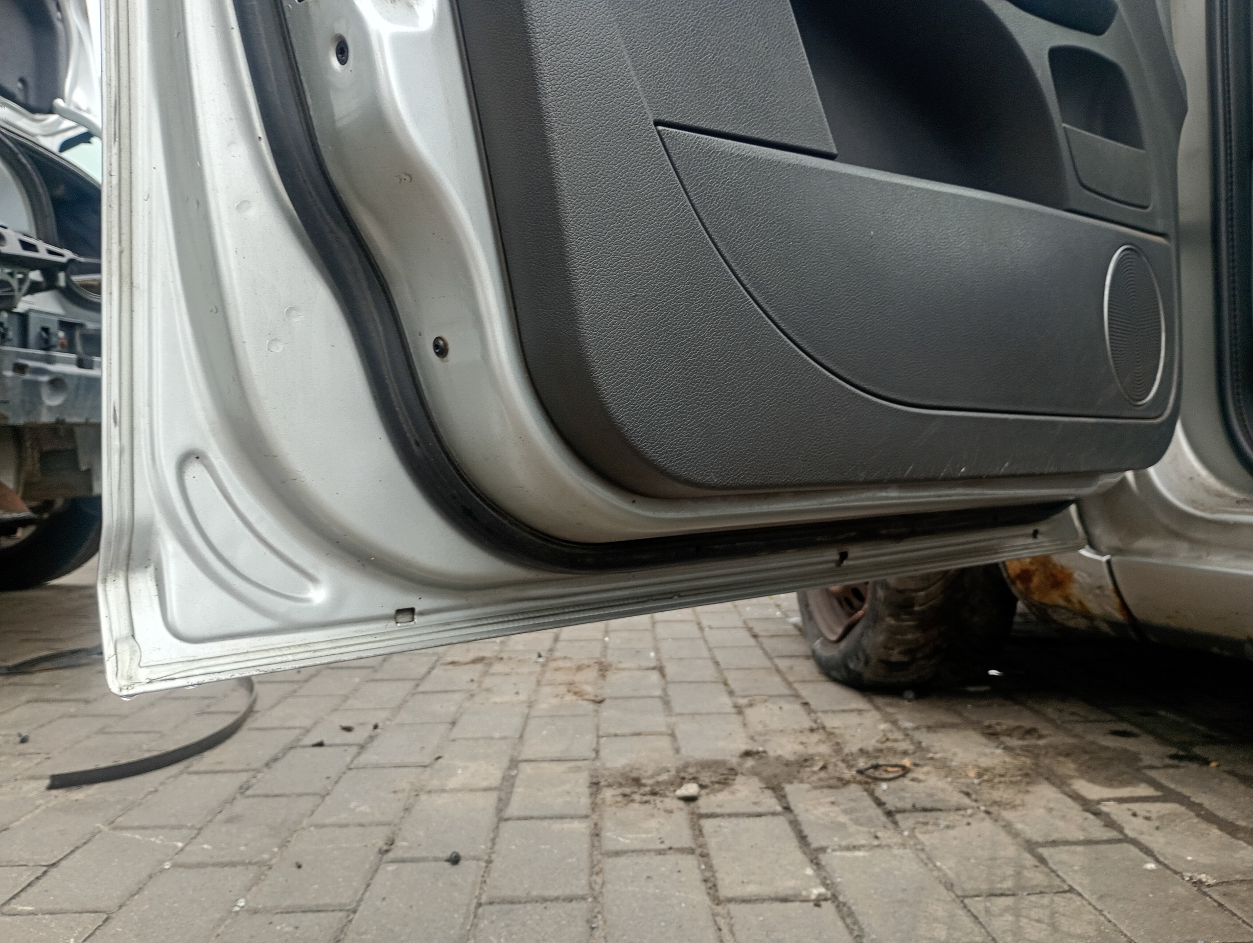 door left front front Ford C-MAX 1 and FL 07-11 kod lakieru O3