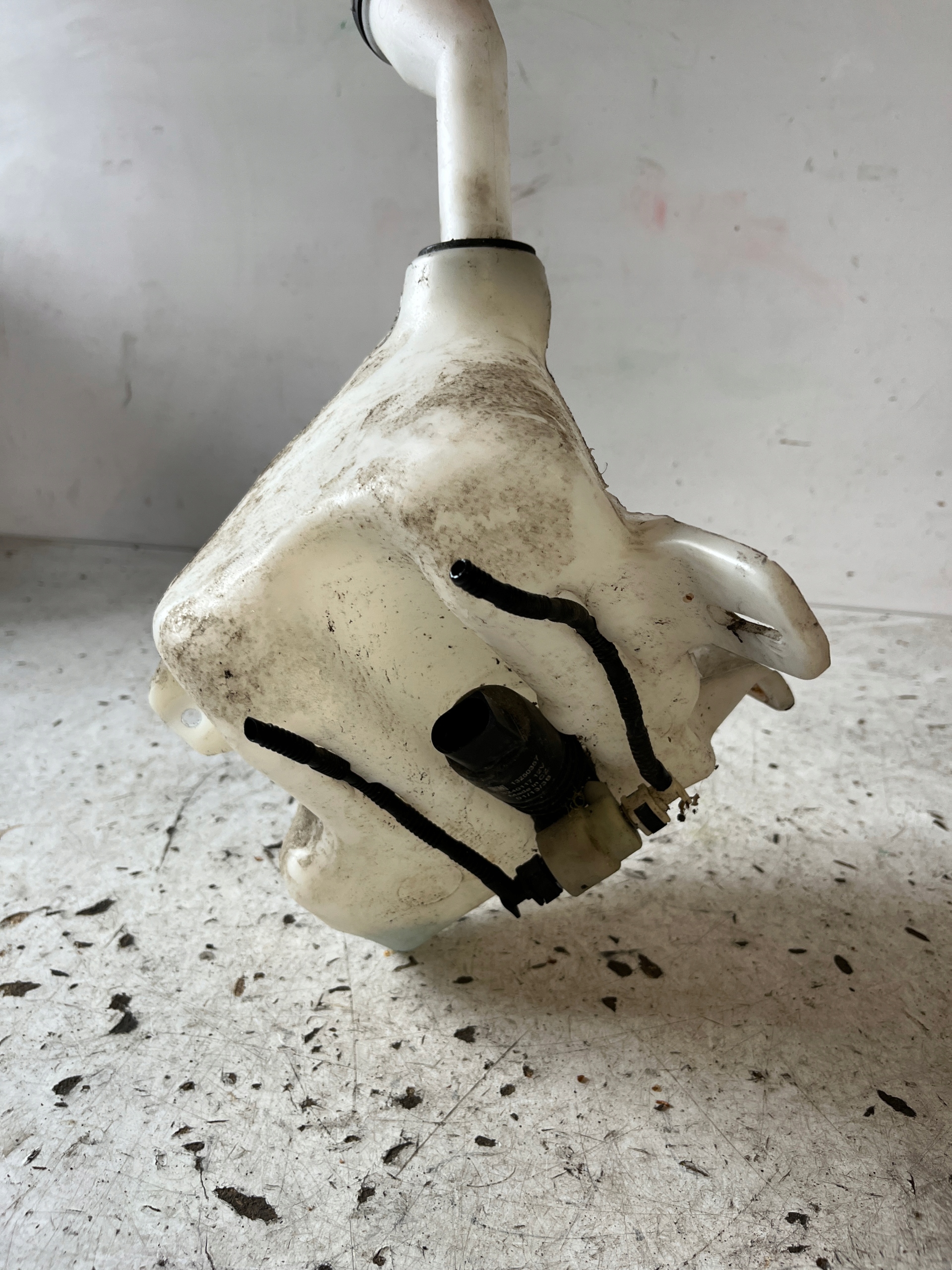 OPEL ADAM spremnik gasa mlaznice