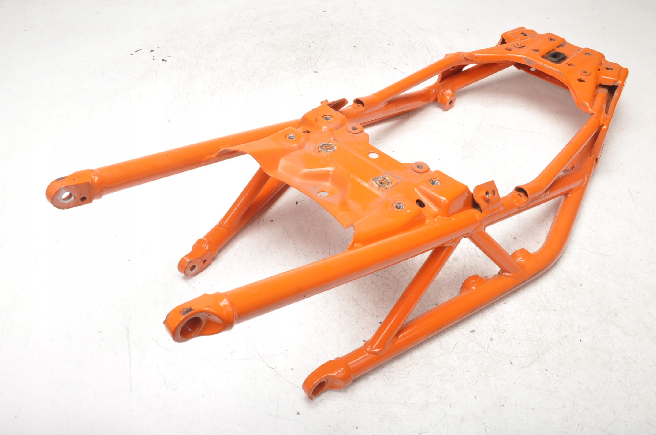 KTM DUKE 125 ЗАДНЯ СТІЙКА 19R