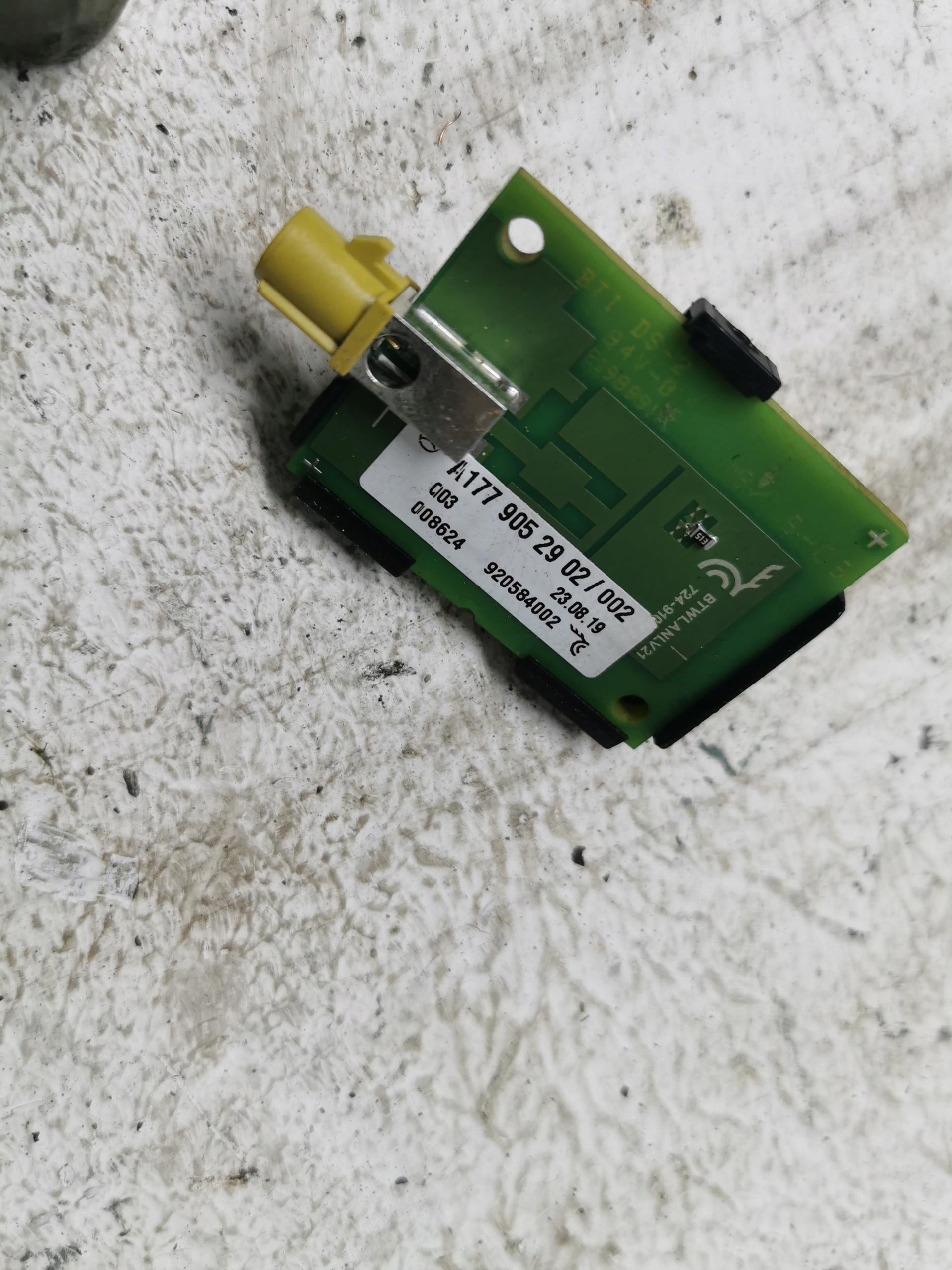 antenna amplifier MERCEDES A-KLASA W177 18