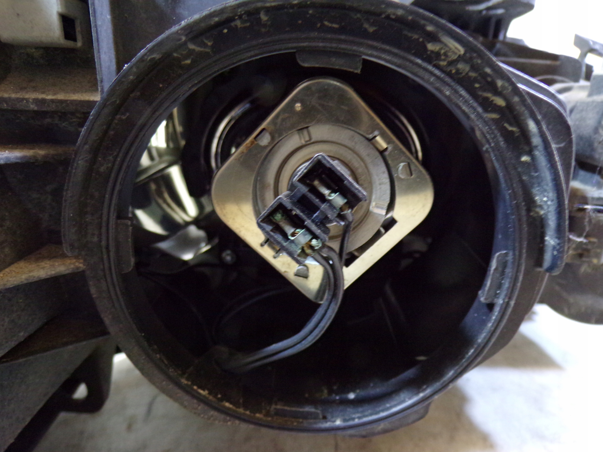 light front front left RENAULT MEGANE 2 II LIFT (4) (K1)