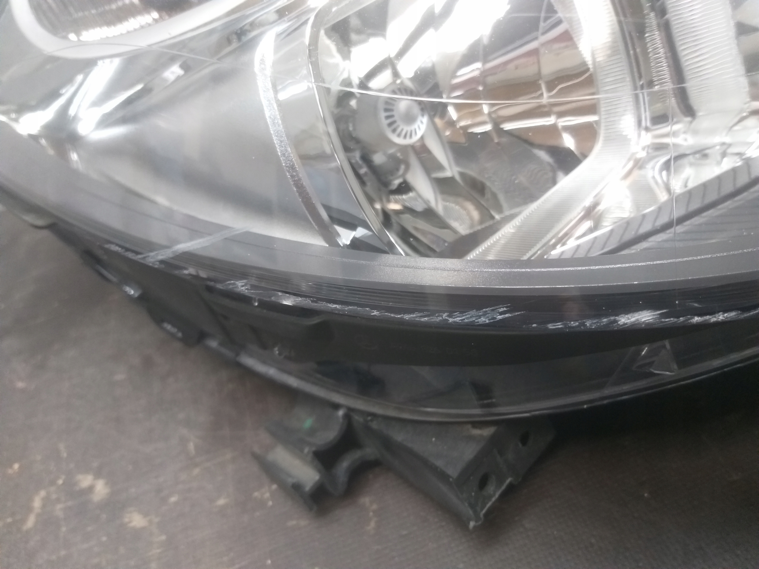light front right MERCEDES B KLASA W246 A2468200261