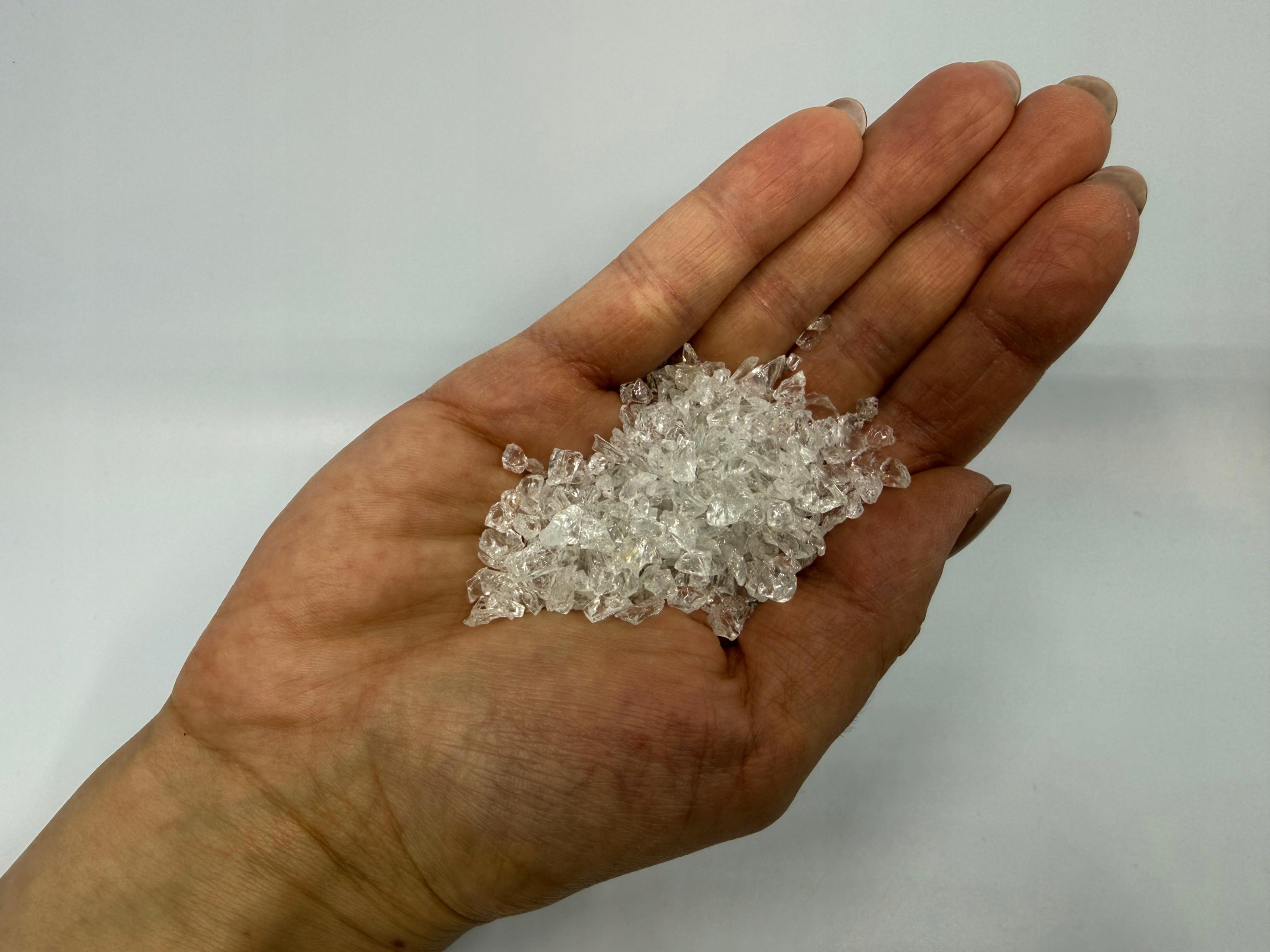 Grys skleněný bezbarvý křišťály ze skla – dekorace 3-6 mm 20 kg