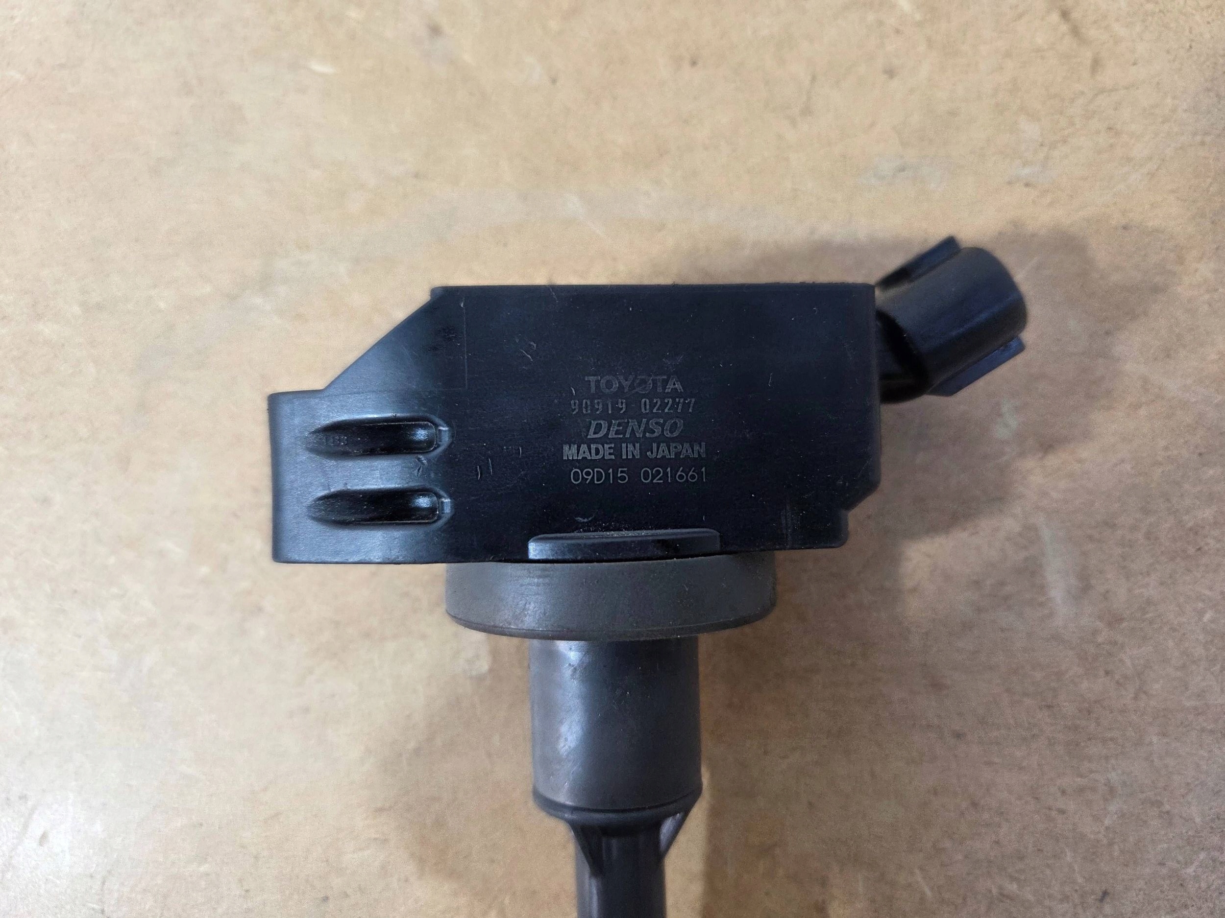 Toyota RAV 4 XA50 / Lexus coil ignition 9091902277 (E37)