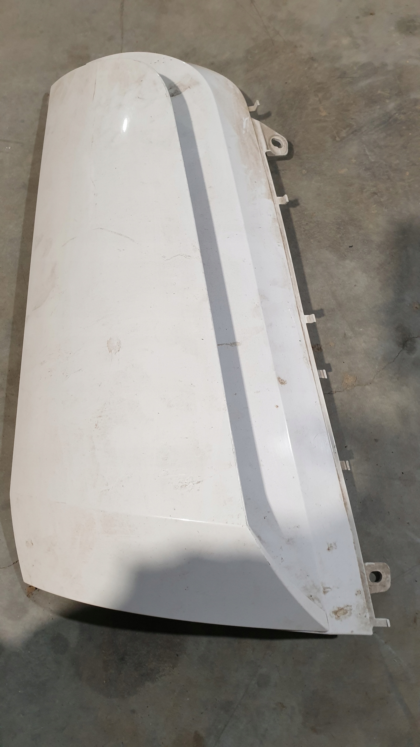 A9607511330 - ACTROS MP4 MP5 УГЛОВОЙ ОБТЕКАТЕЛЬ КАБИНЫ СПРАВА