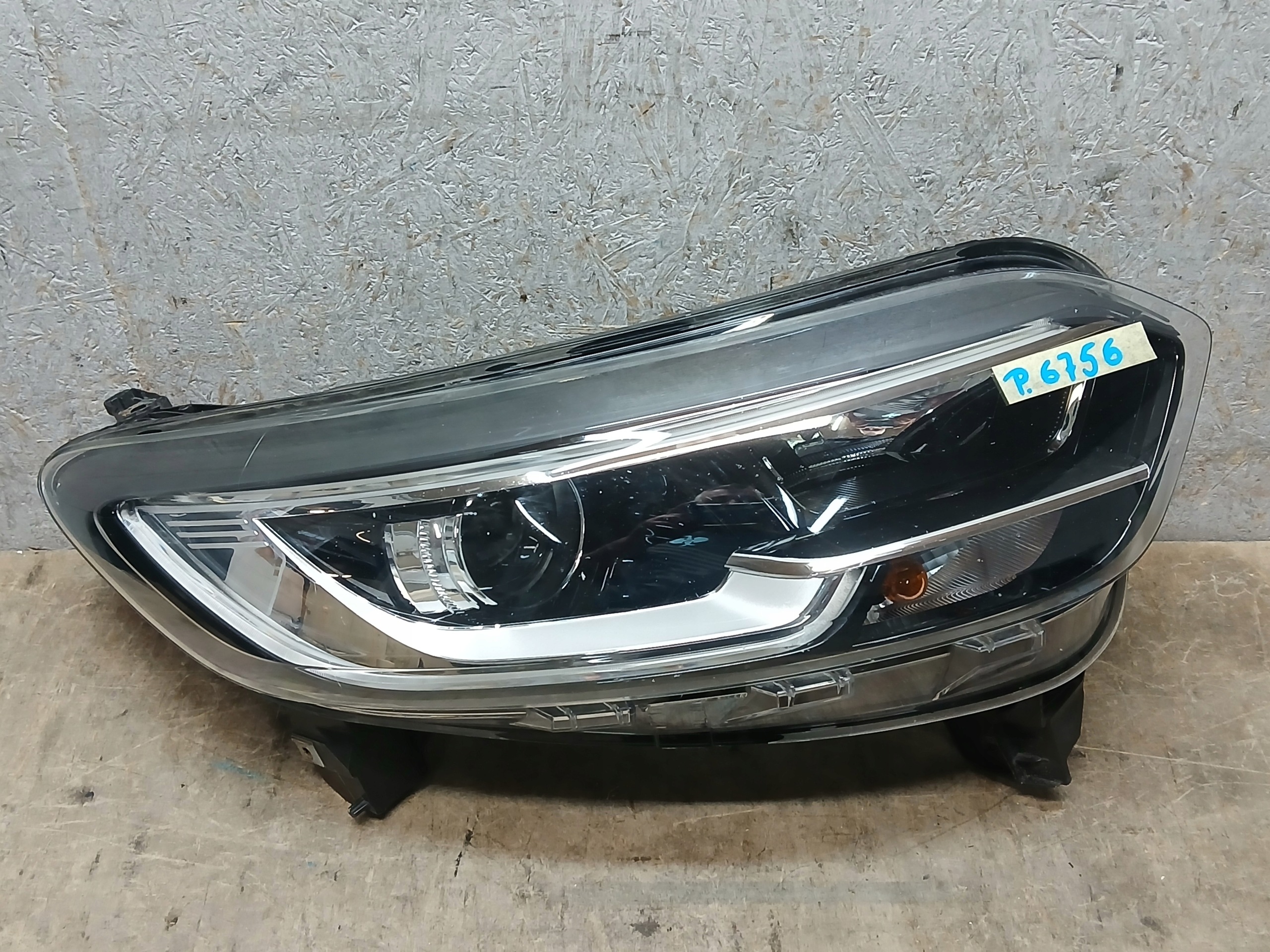 light front right RENAULT KADJAR lens LED 260107249R