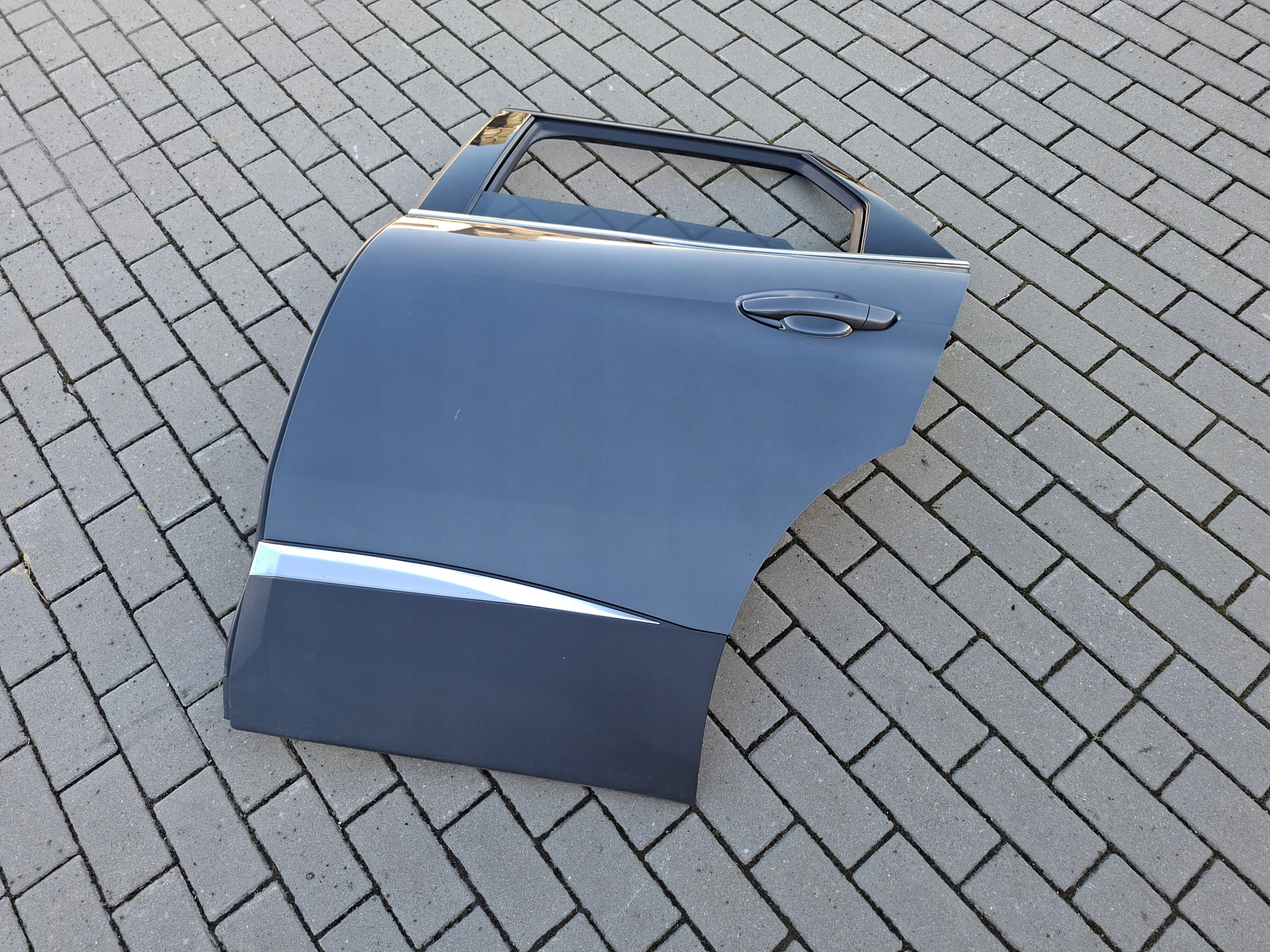 door rear part left rear. left complete PEUGEOT 3008 II EVLC