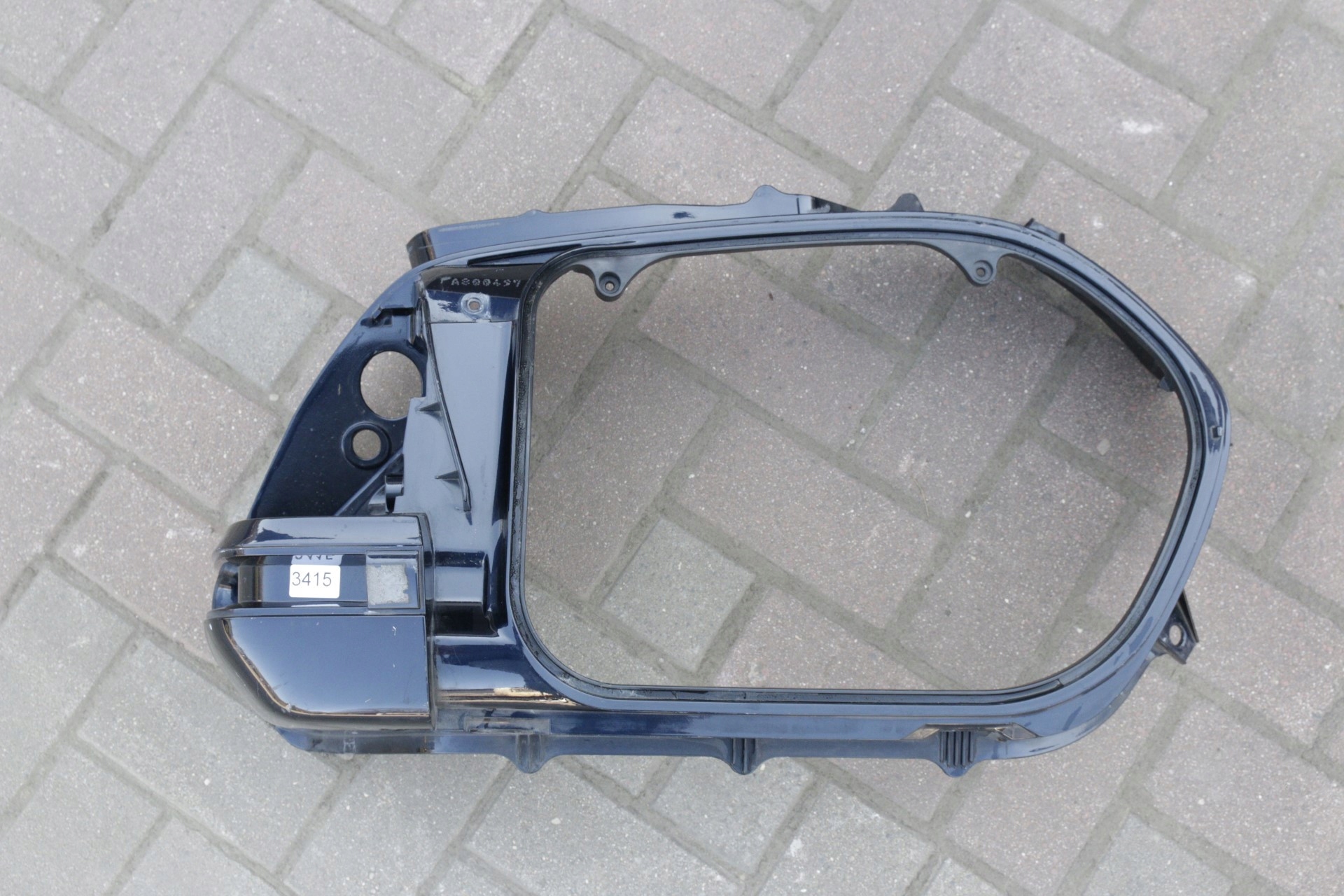 81211-MCA-0000, 81411-MCA-0000 - Honda Goldwing GL1800 боковой багажник 3415 справа