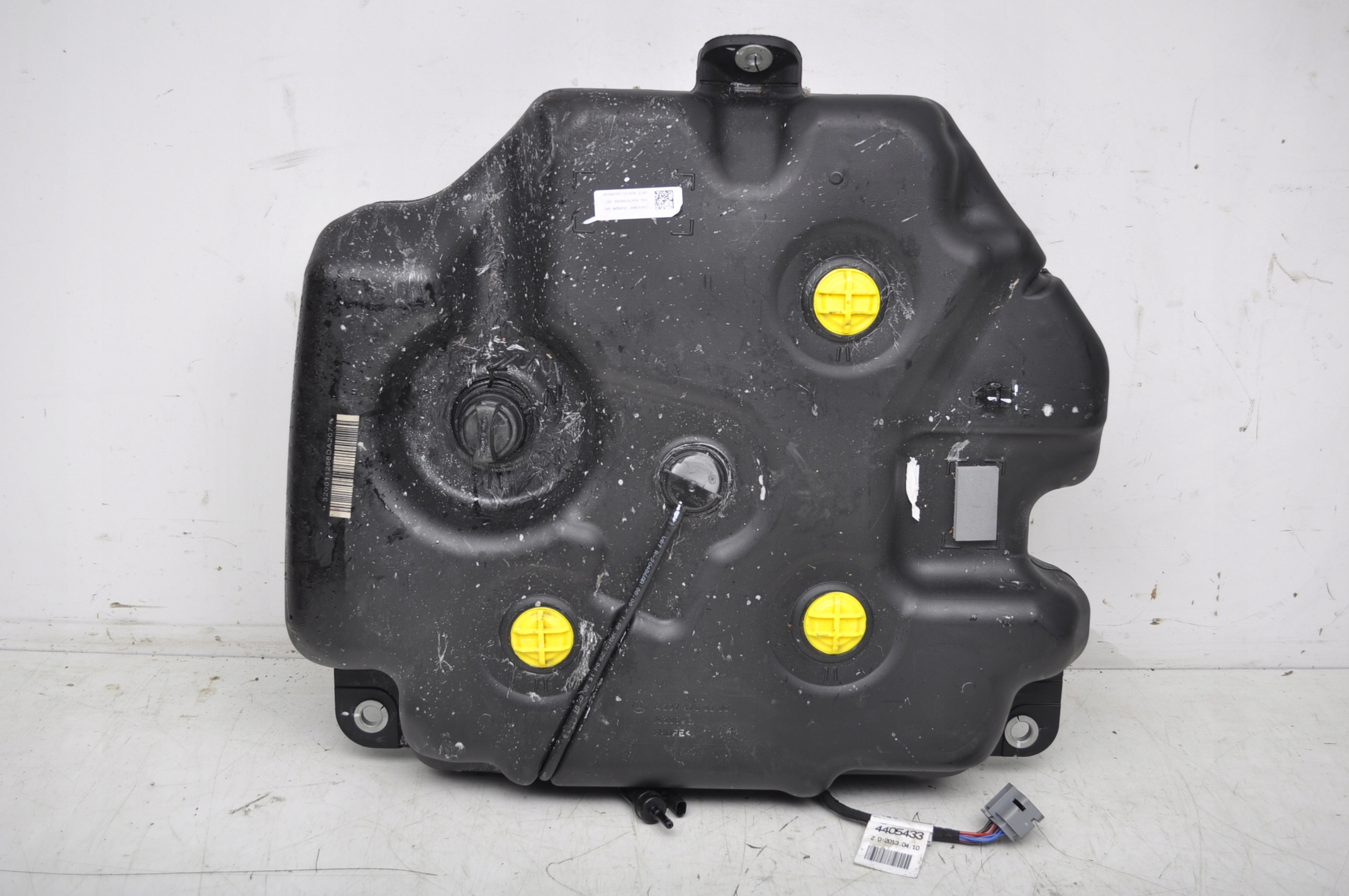 MERCEDES A207 3.0 LIFT бак ADBLUE A2074700200