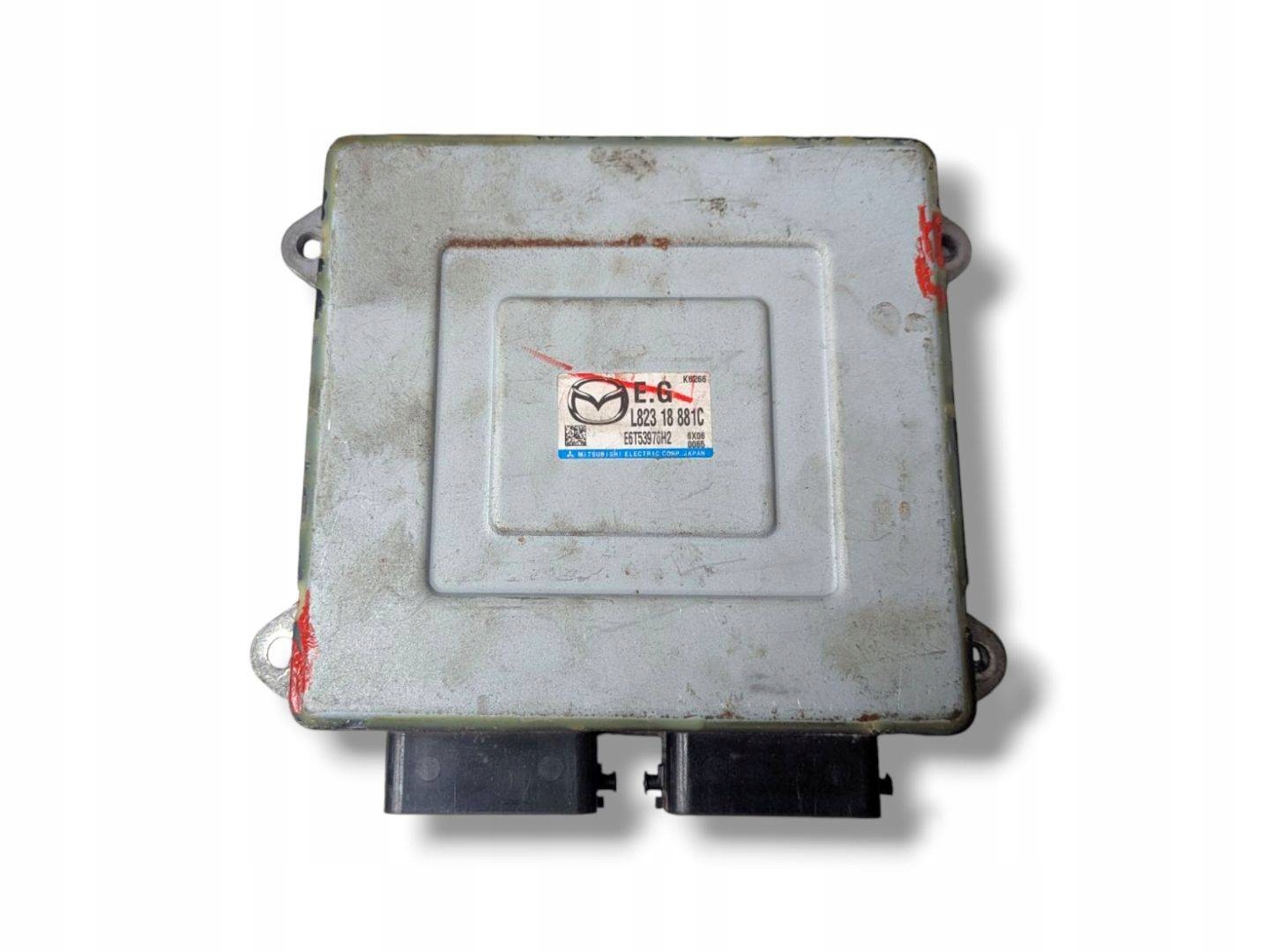 control unit of the engine Mazda 5 CR 2006 L82318881C