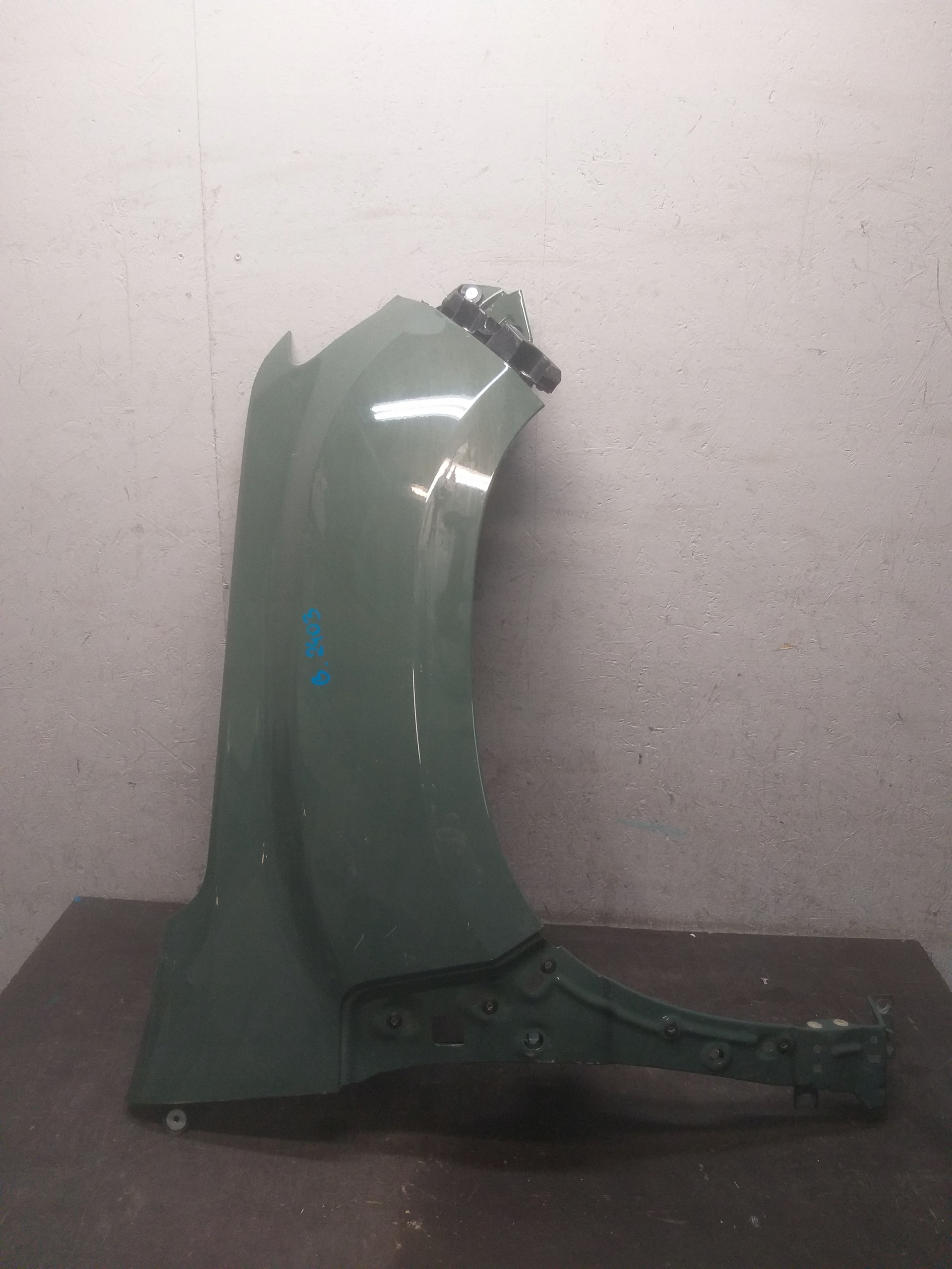 fender front right DACIA DUSTER II 2 18