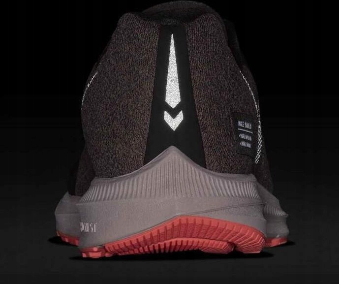 Dámské běžecké boty Nike Zoom Winflo 5 Run Shield AO1573-200 vel. 36