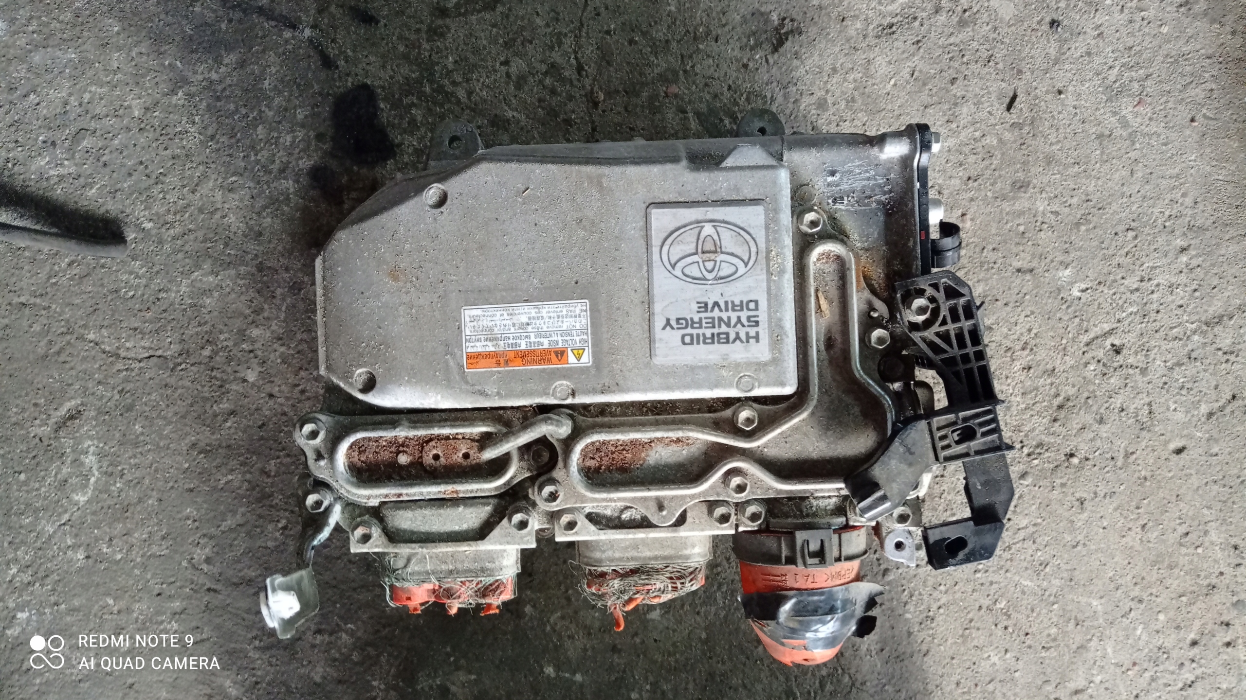 Toyota Yaris инвертор конвертер