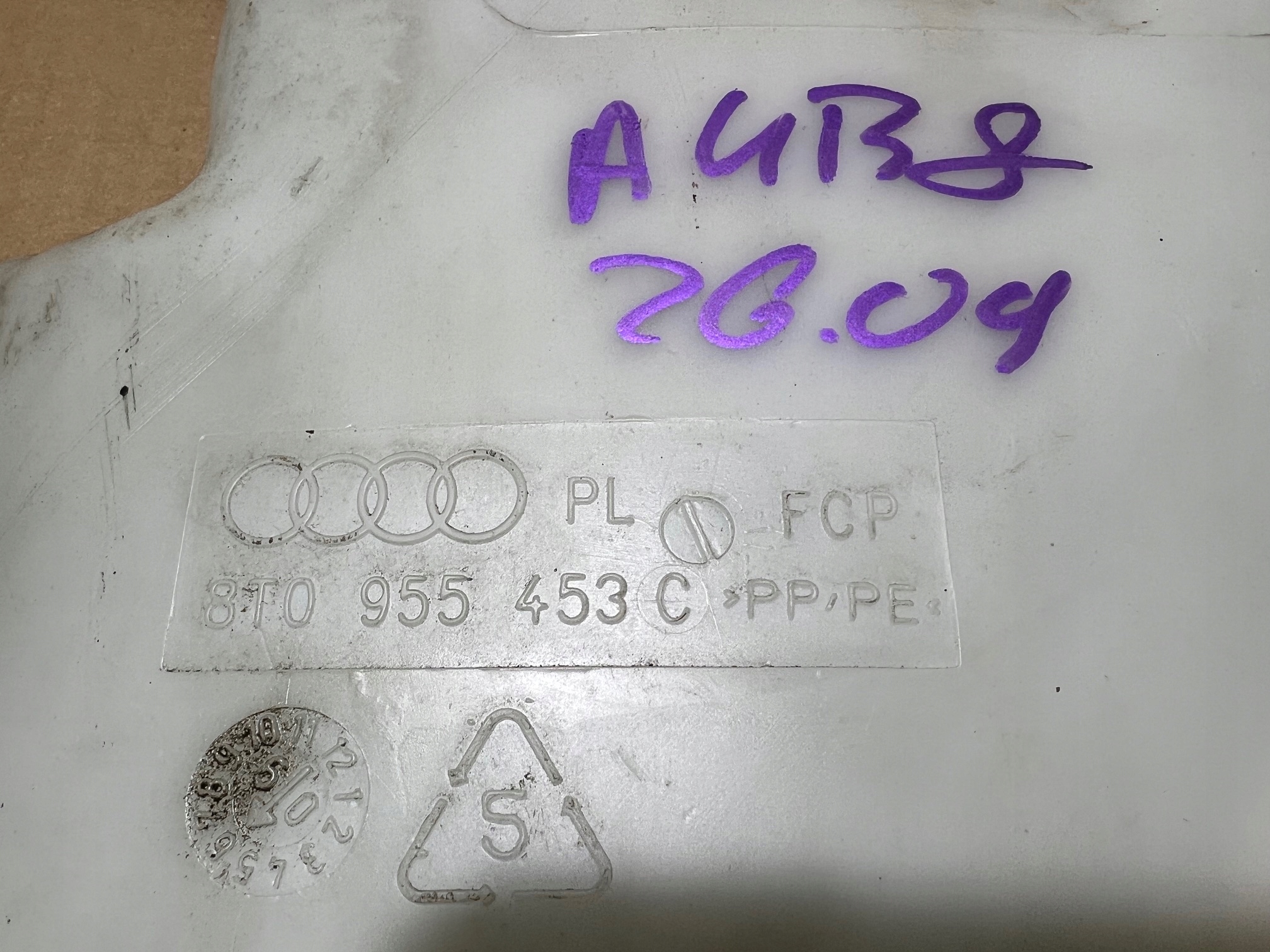AUDI A5 8T A4 B8 washer fluid tank XENON 8T0955453C