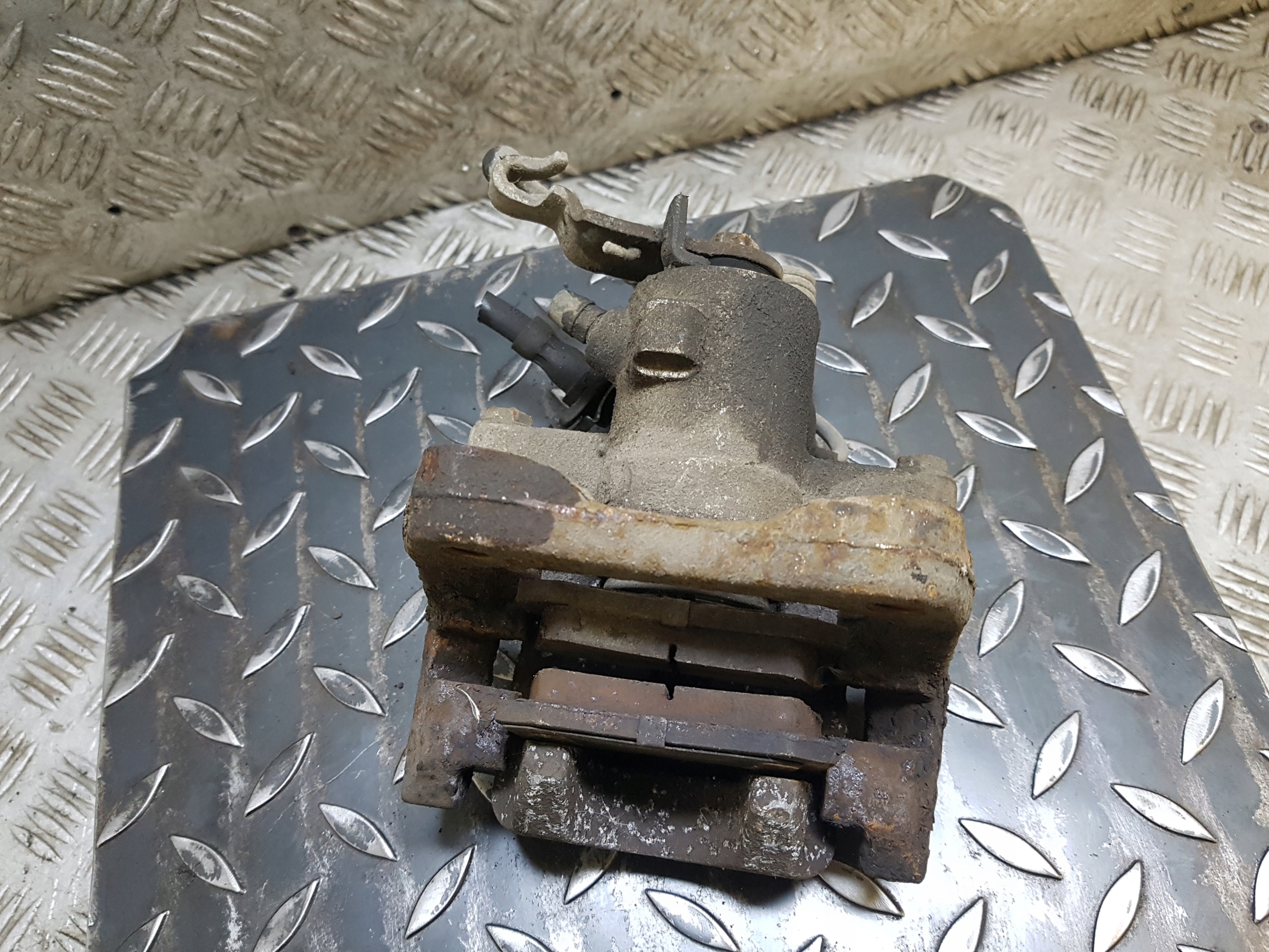caliper brake left rear part rear SEAT LEON