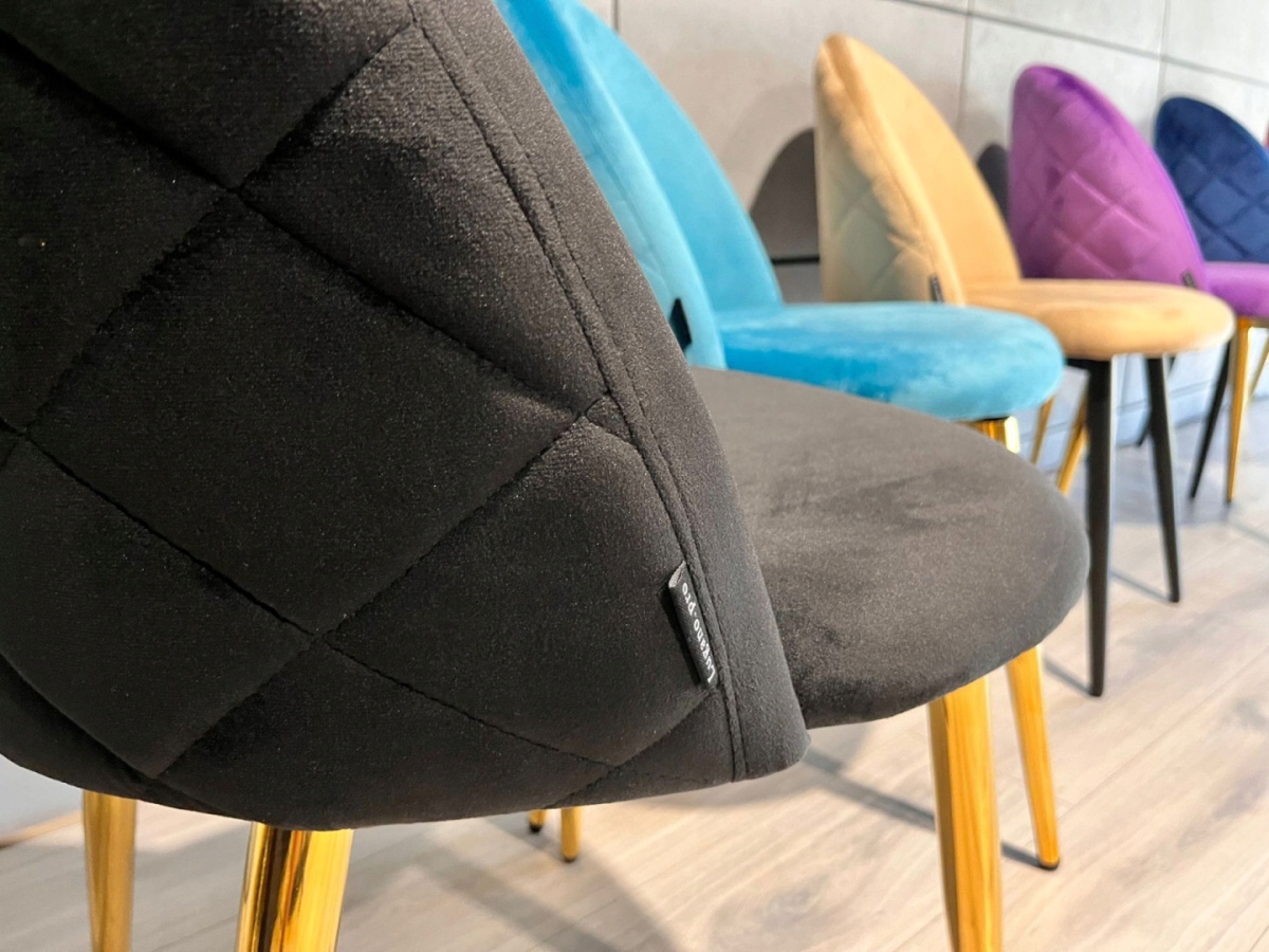 Krzesło tapicerowane welur fotel czarny pikowany miękki przeszycia Lugano Wysokość siedziska 46 cm