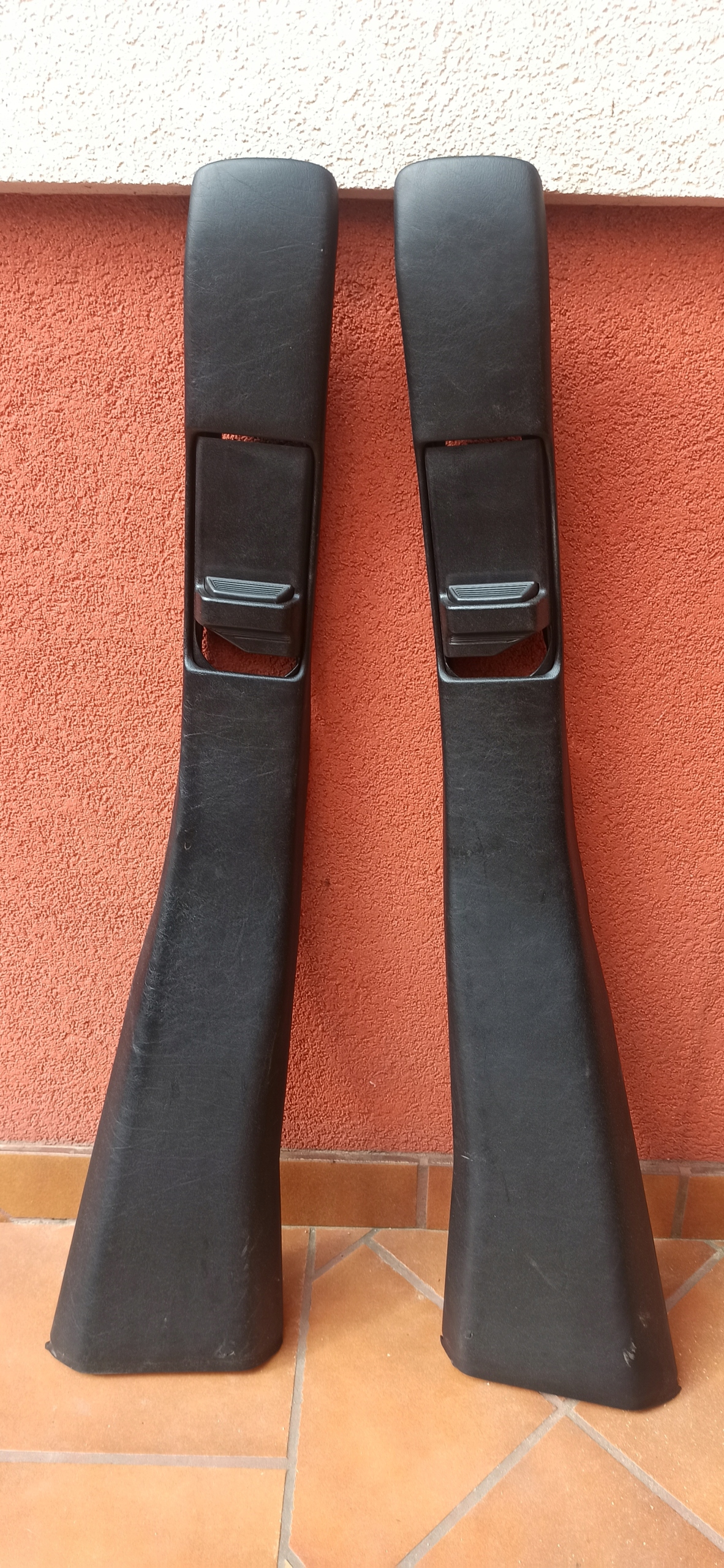 MERCEDES W124 седан стовп обшивка бекон стовп