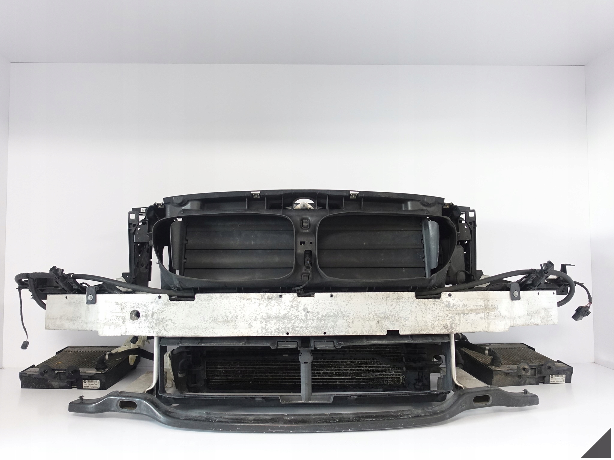 BMW F10 F11 M550D WENTYLATOR CHŁODNICE WODA KLIMA PAS WZMOCNIENIE 850W