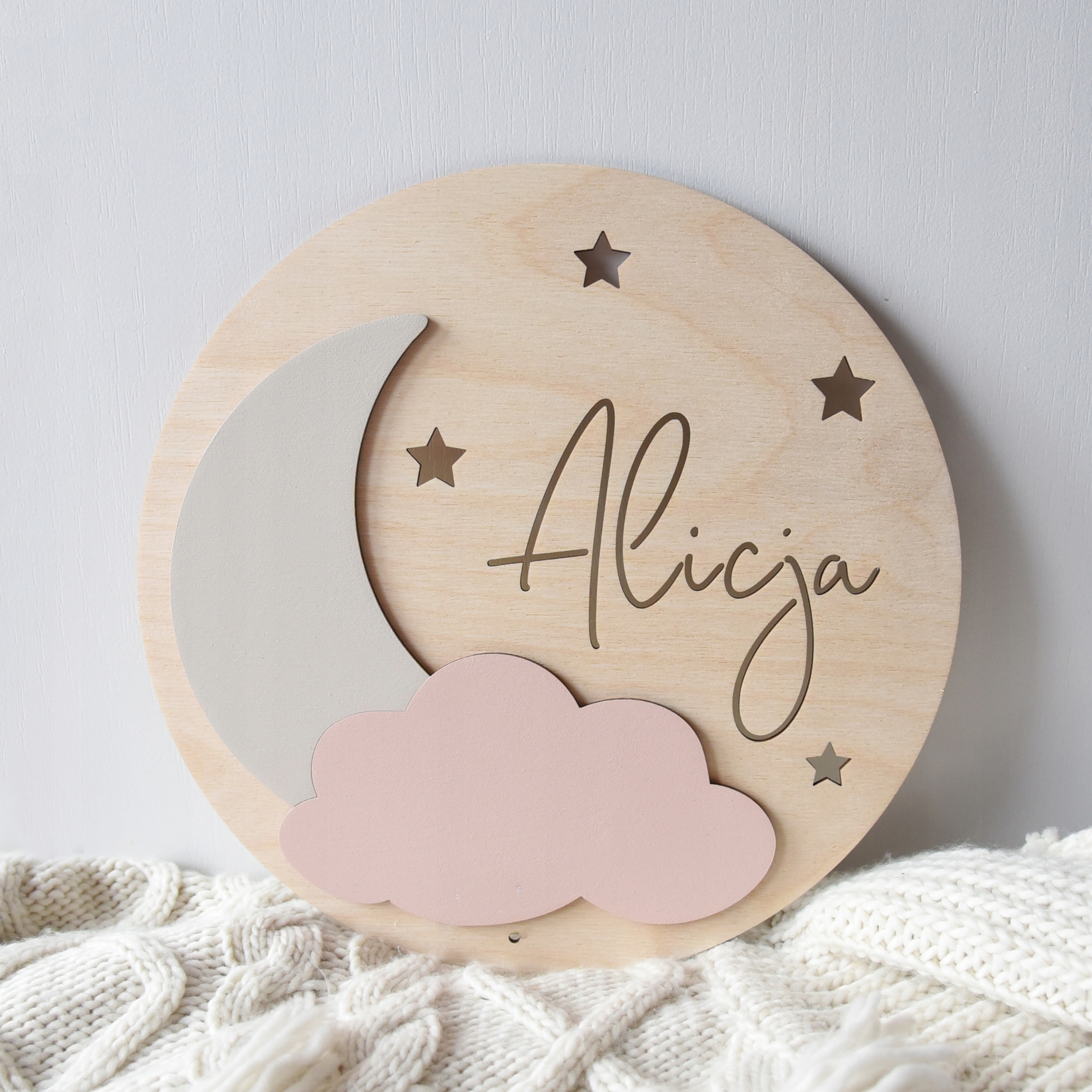 Drewniana tabliczka z imieniem dziecka dekoracja Marka inna marka