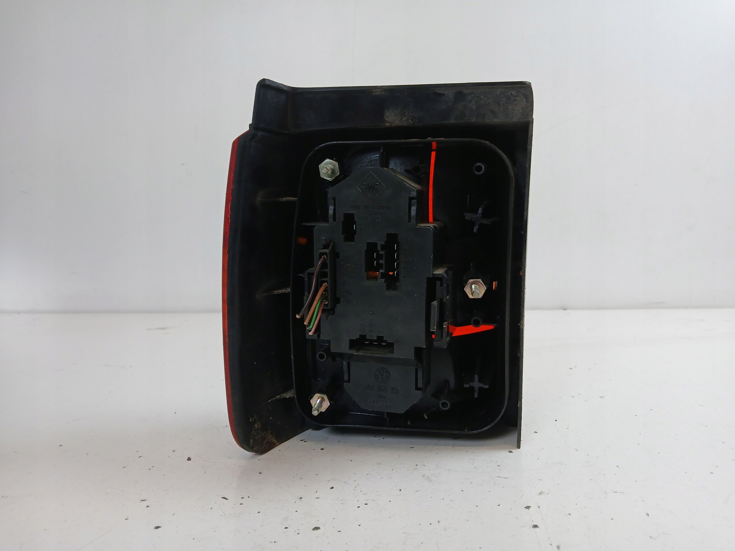 VW PASSAT B4 KOMBI light right rear part 3A9945112