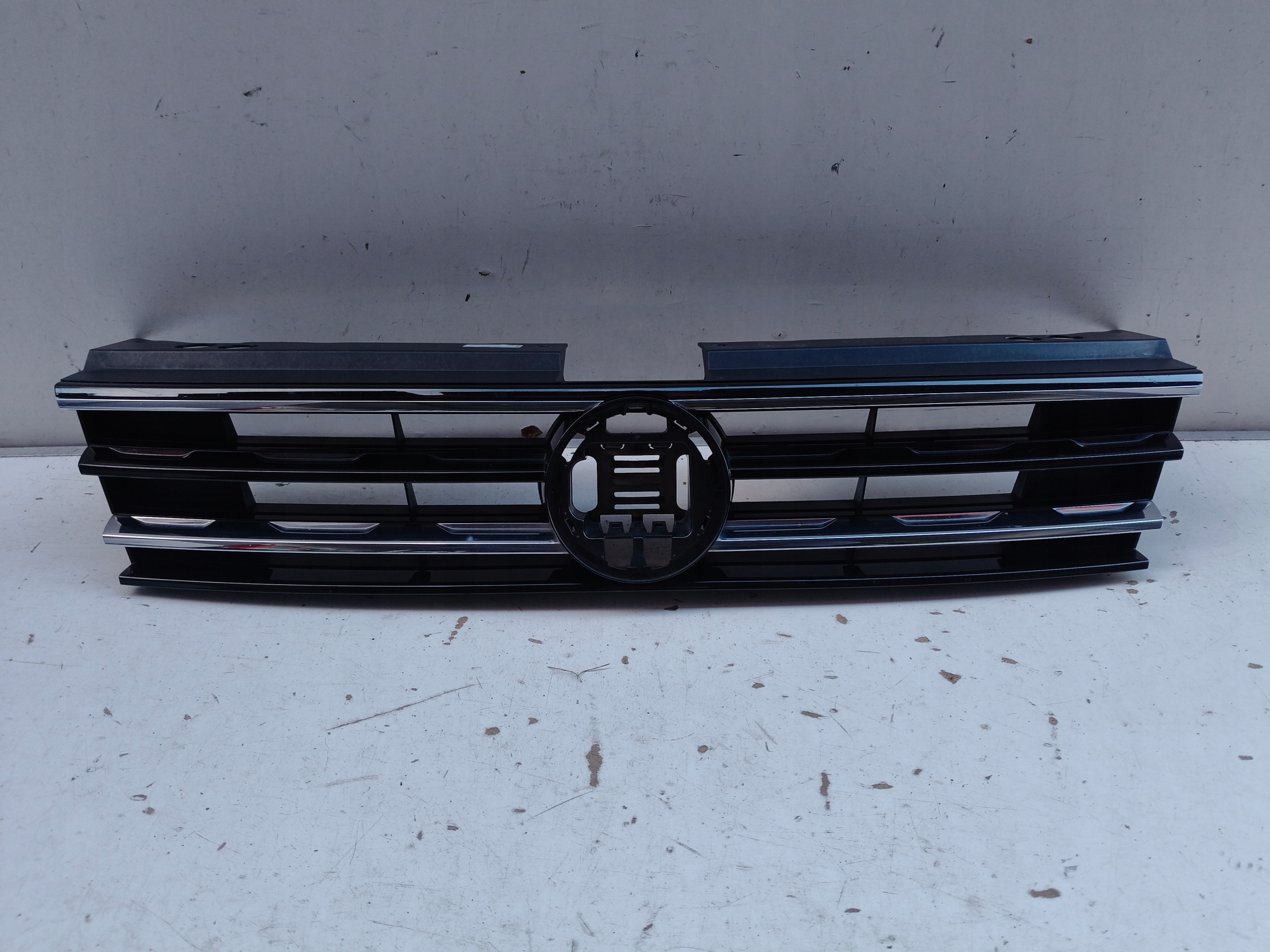 VW Tiguan Kühlergrill FRONTGRILL Kühlergitter 65NA853653 - Thumbnail 1