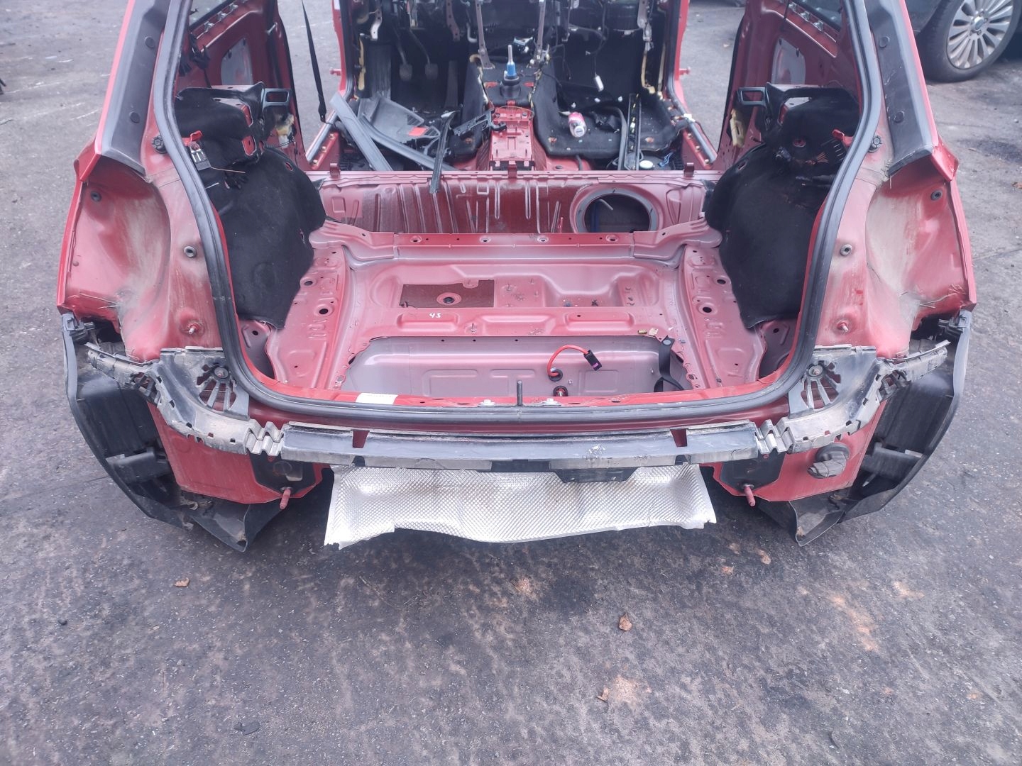 PAS TYŁ TYLNY BMW F21 (2011-2015) KARMESINROT (A61)