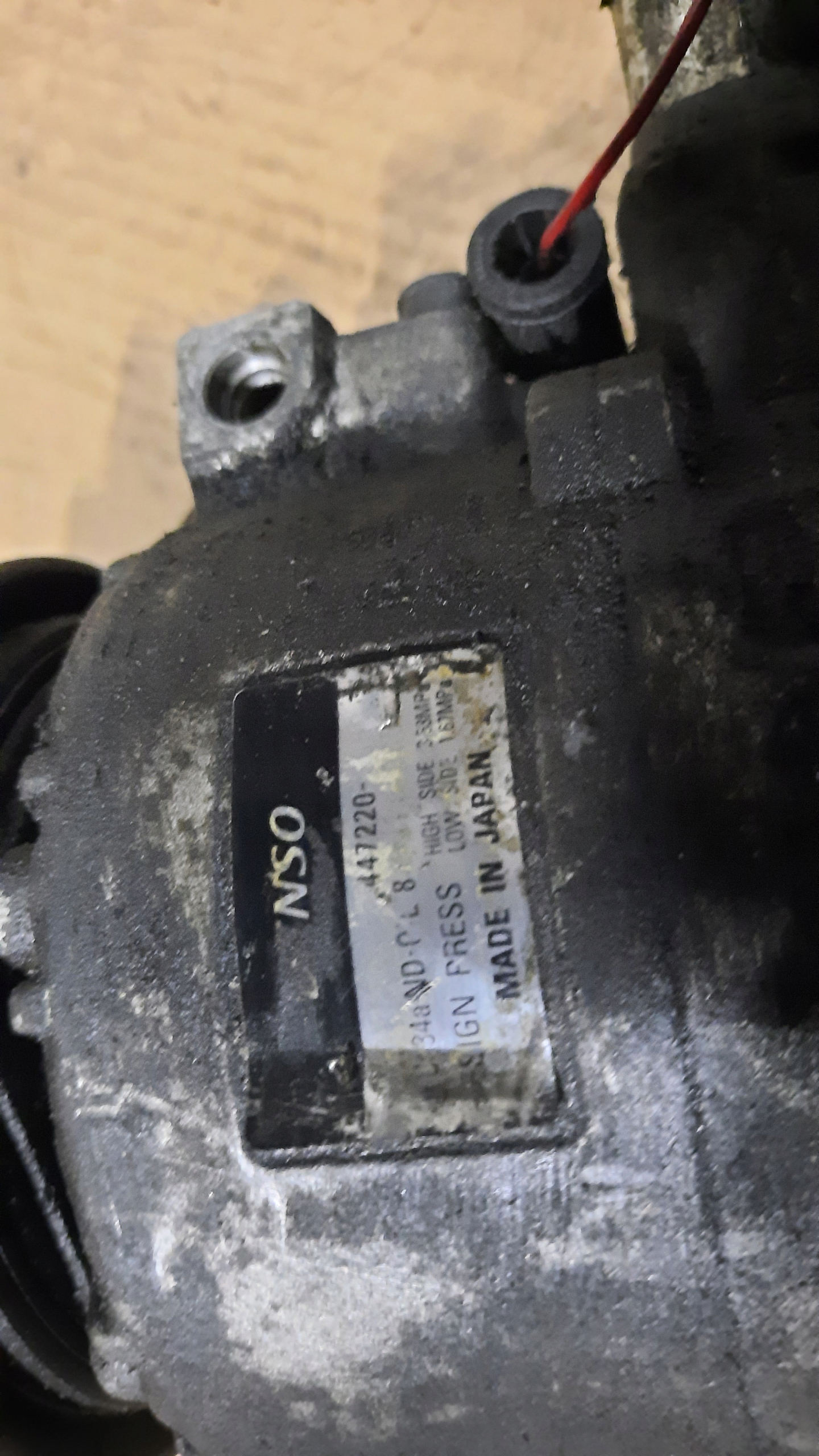 Компрессор кондиционера ROVER 75 2.5b 99R