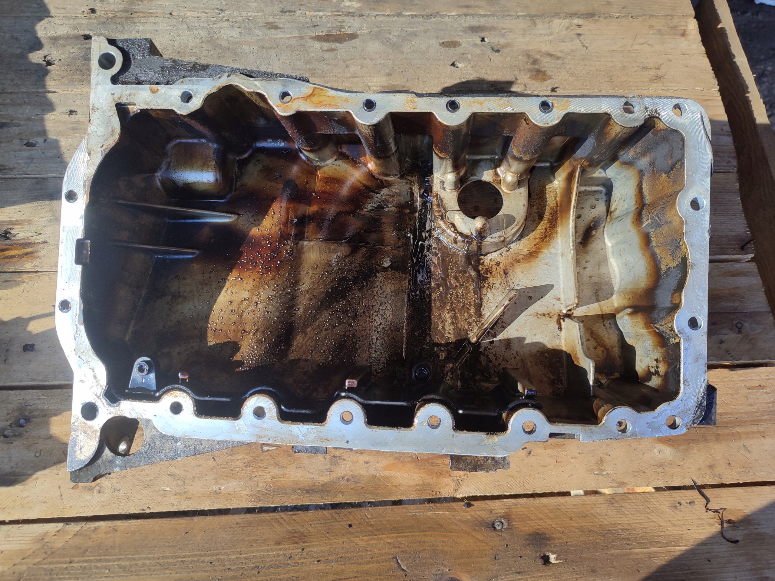 Coppa olio olio VOLKSWAGEN AUDI A4 B7 2.0TFSI BGB 06B103603AS