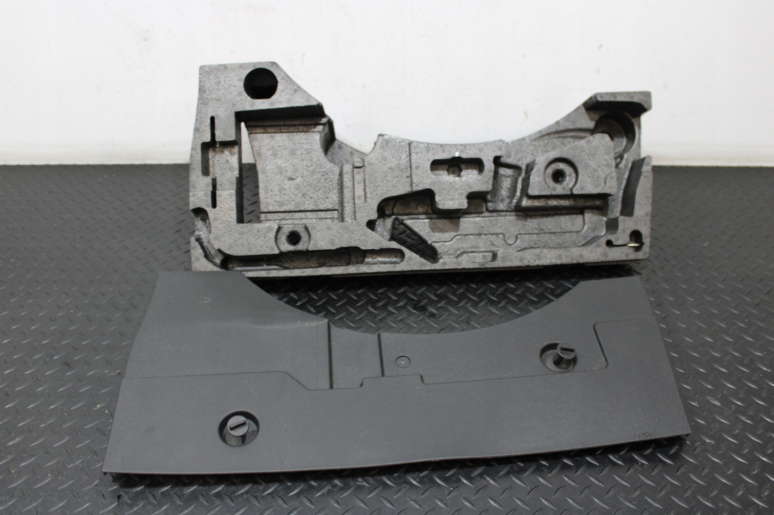 Polystyren ZESTAWU NAPRAWCZEGO VW PASSAT B7 3AA 3C5012115D