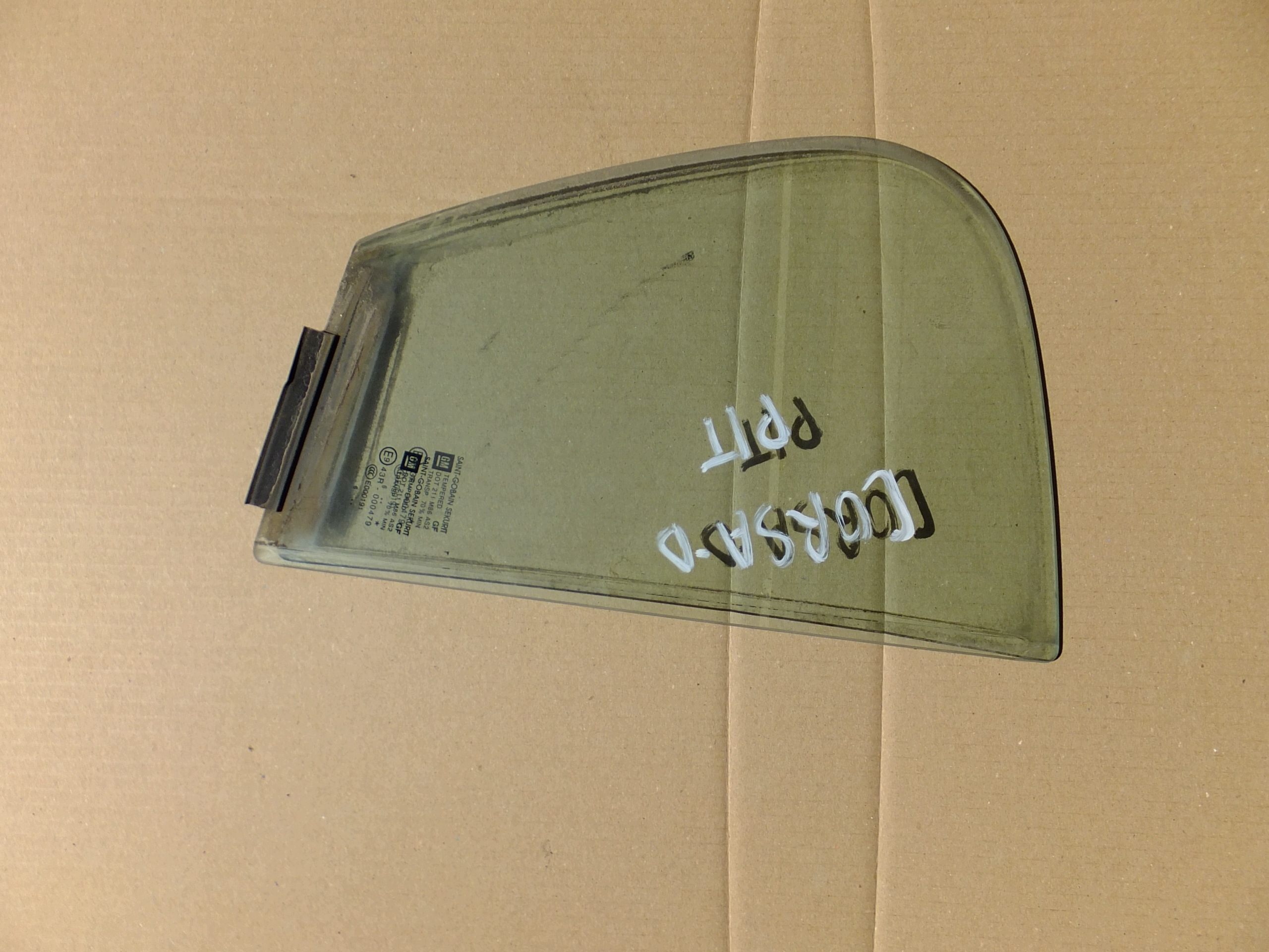 window right rear part opel corsa d 2006r
