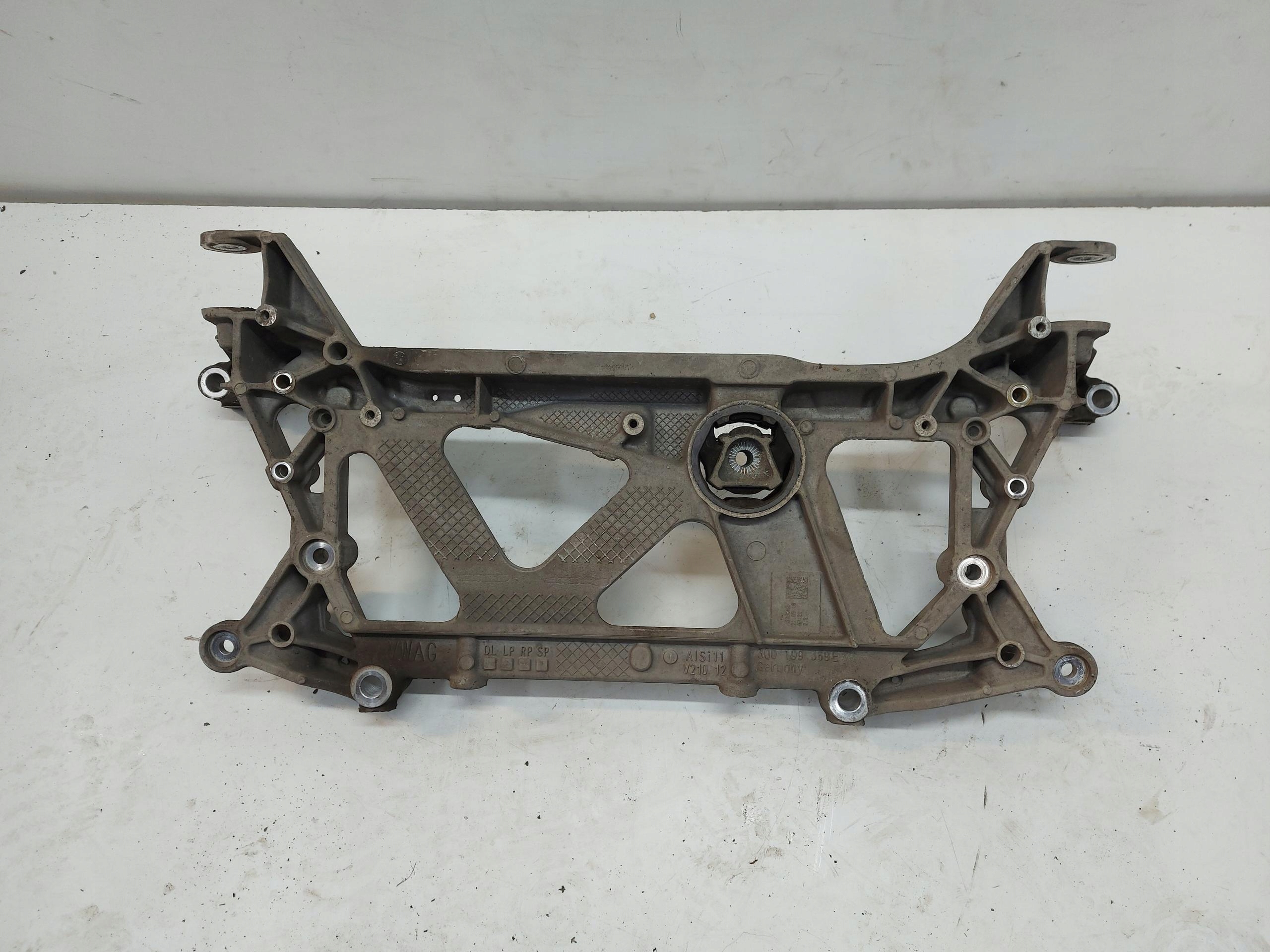 VW Arteon 3G8 2018r subframe axle beam sider 3G0199369E