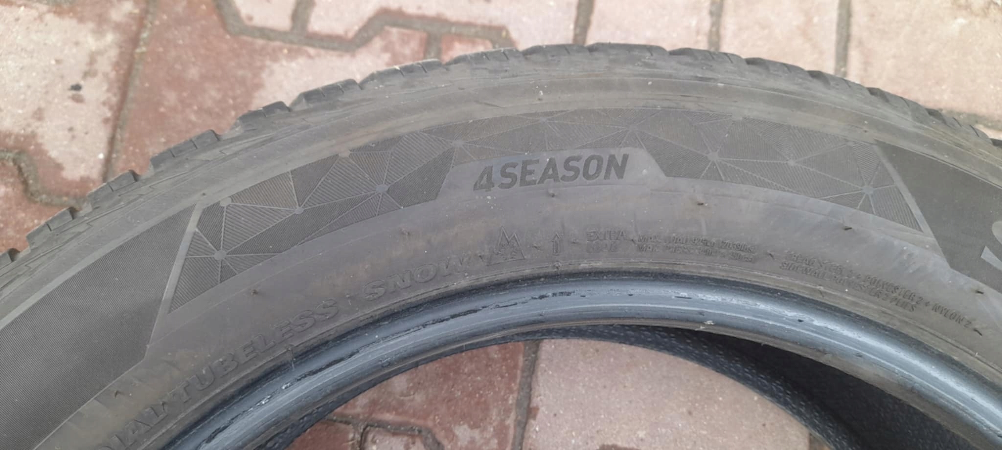 KUMHO SOLUS 4S HA32 235/55R19 105W