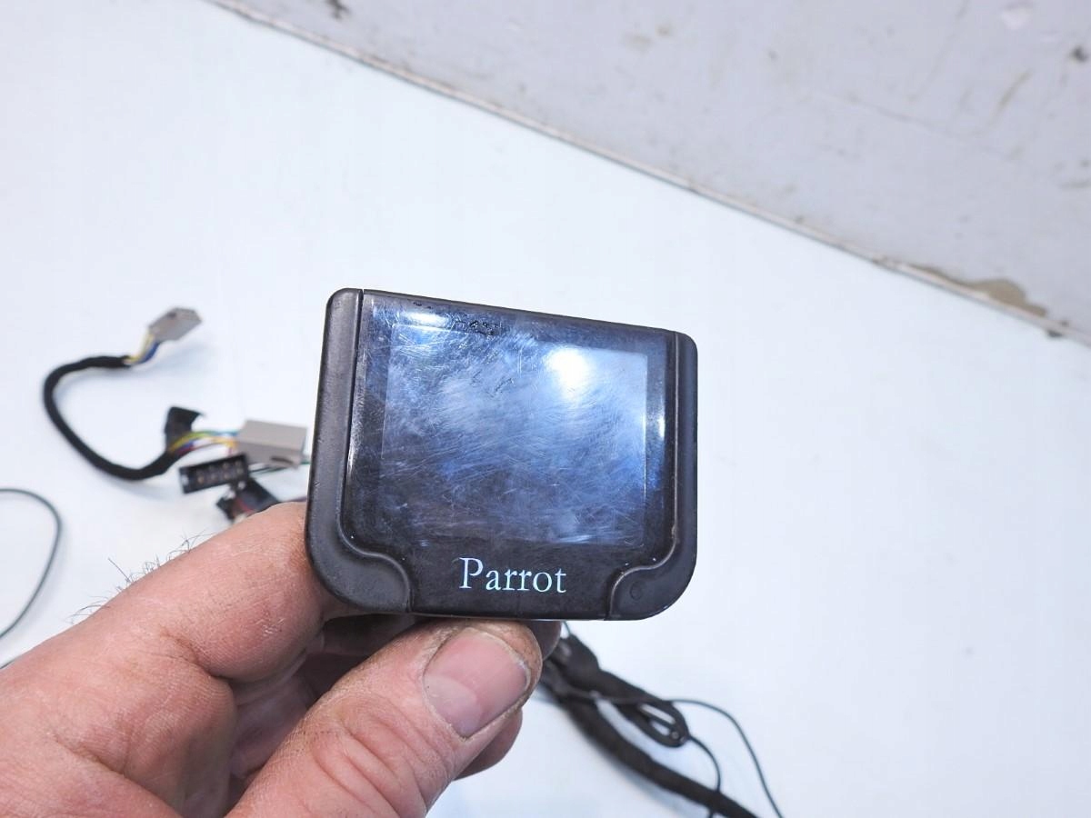 ZESTAW GŁOŚNOMÓWIĄCY PARROT MKI9200 5119A-EBOX4R2 Marka Parrot
