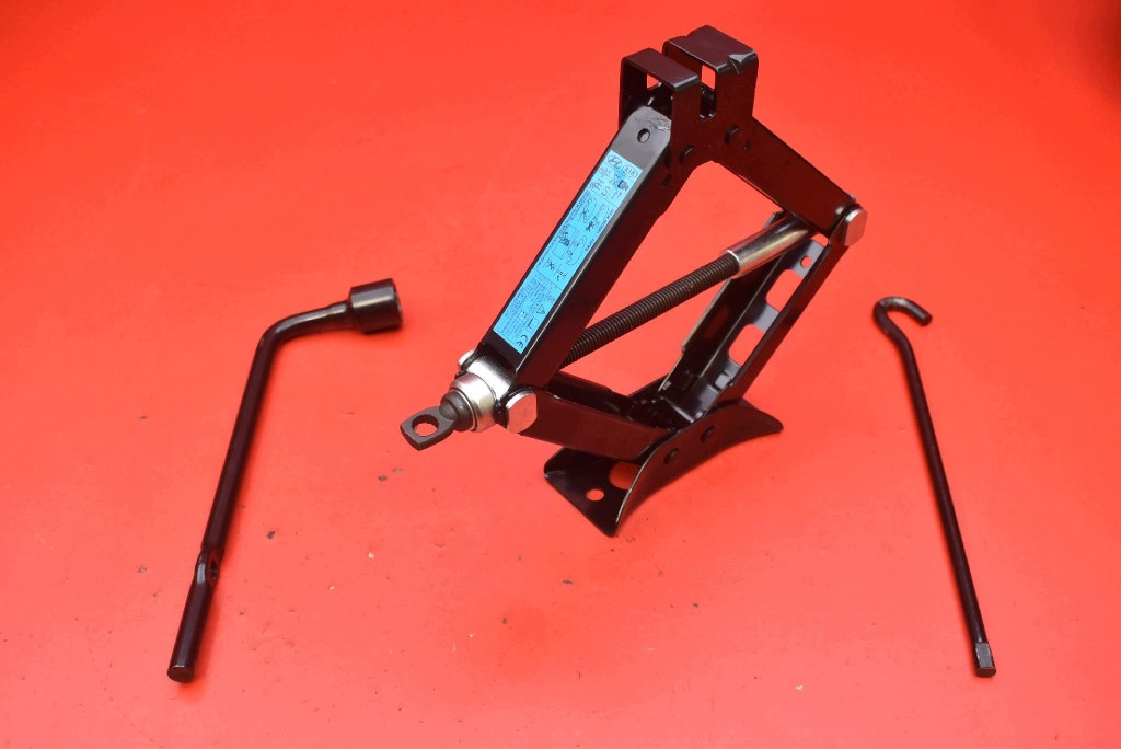 gear lever lift insert wheels 09149-G4000 HYUNDAI I30 III PD KOMBI LIFT 18