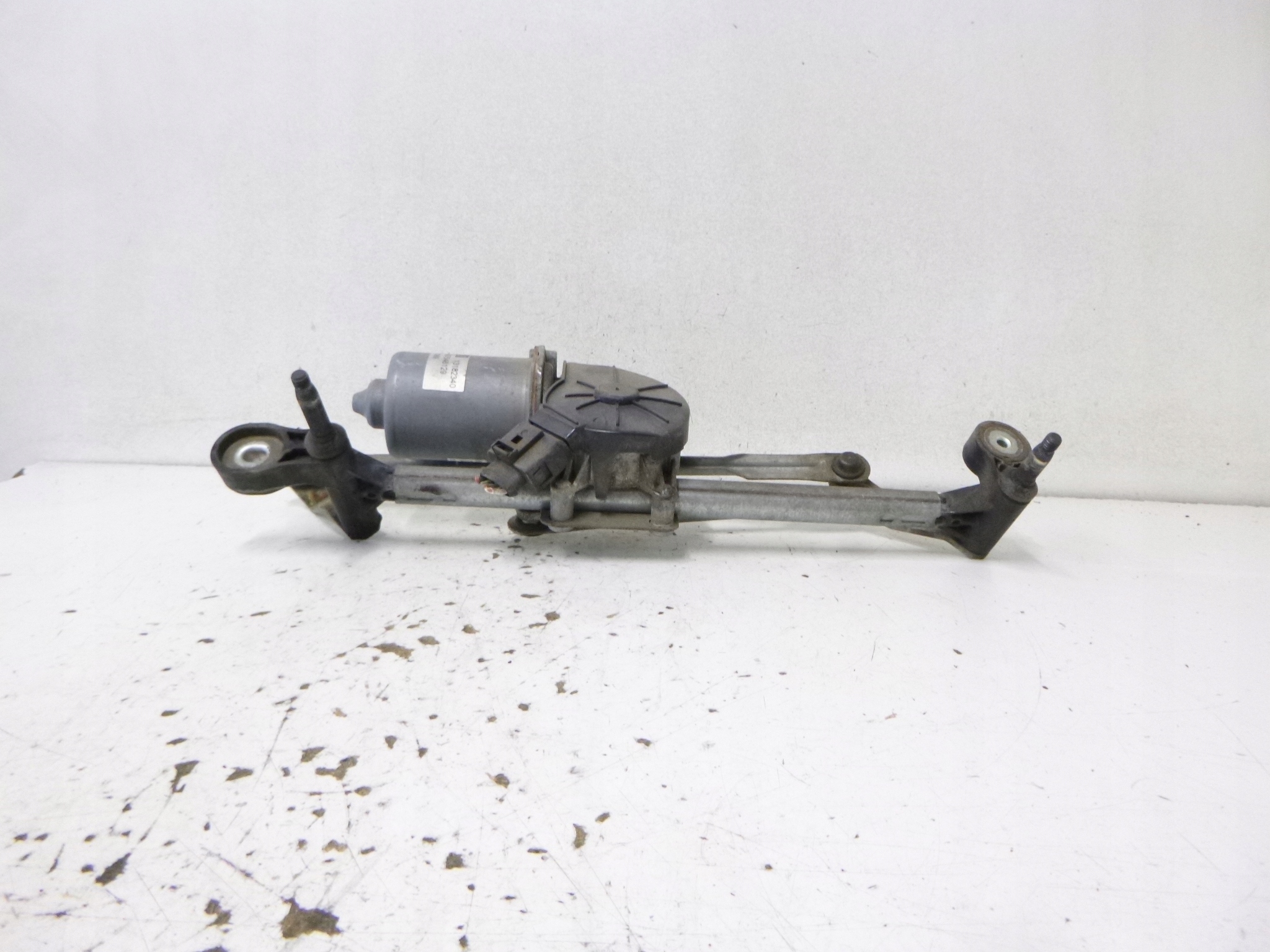 Wischergestänge vorne Opel Corsa D 2009r. 13182340