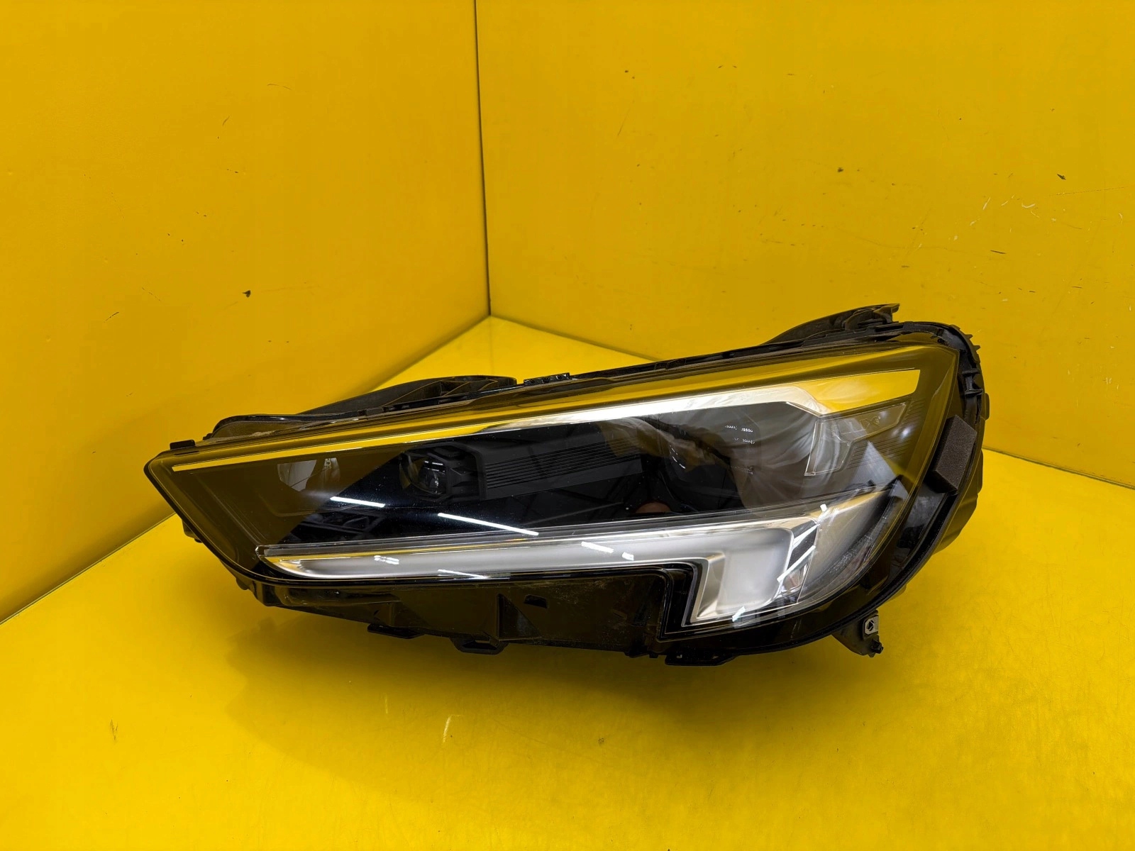 light left Opel Insignia B 2 II FL Lift 20-22 Lux Full Led 39136835