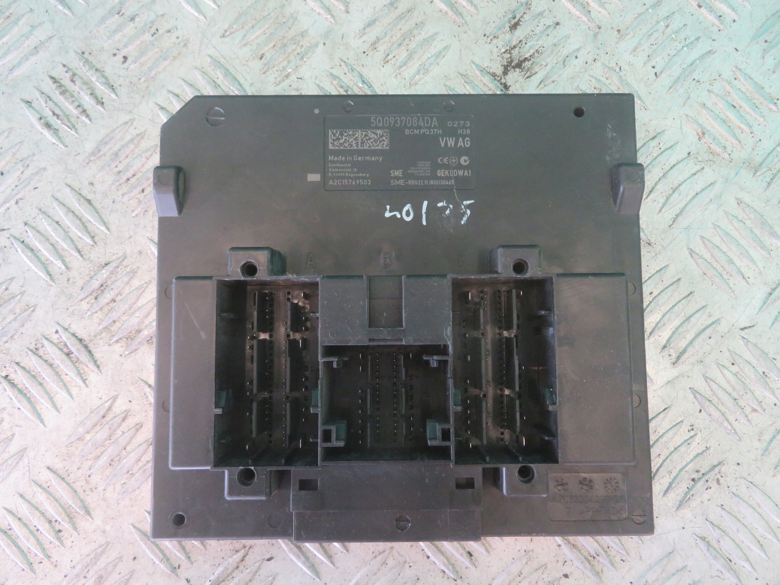 modulo BCM VW CRAFTER MAN TGE 2.0 19R 5Q0937084DA