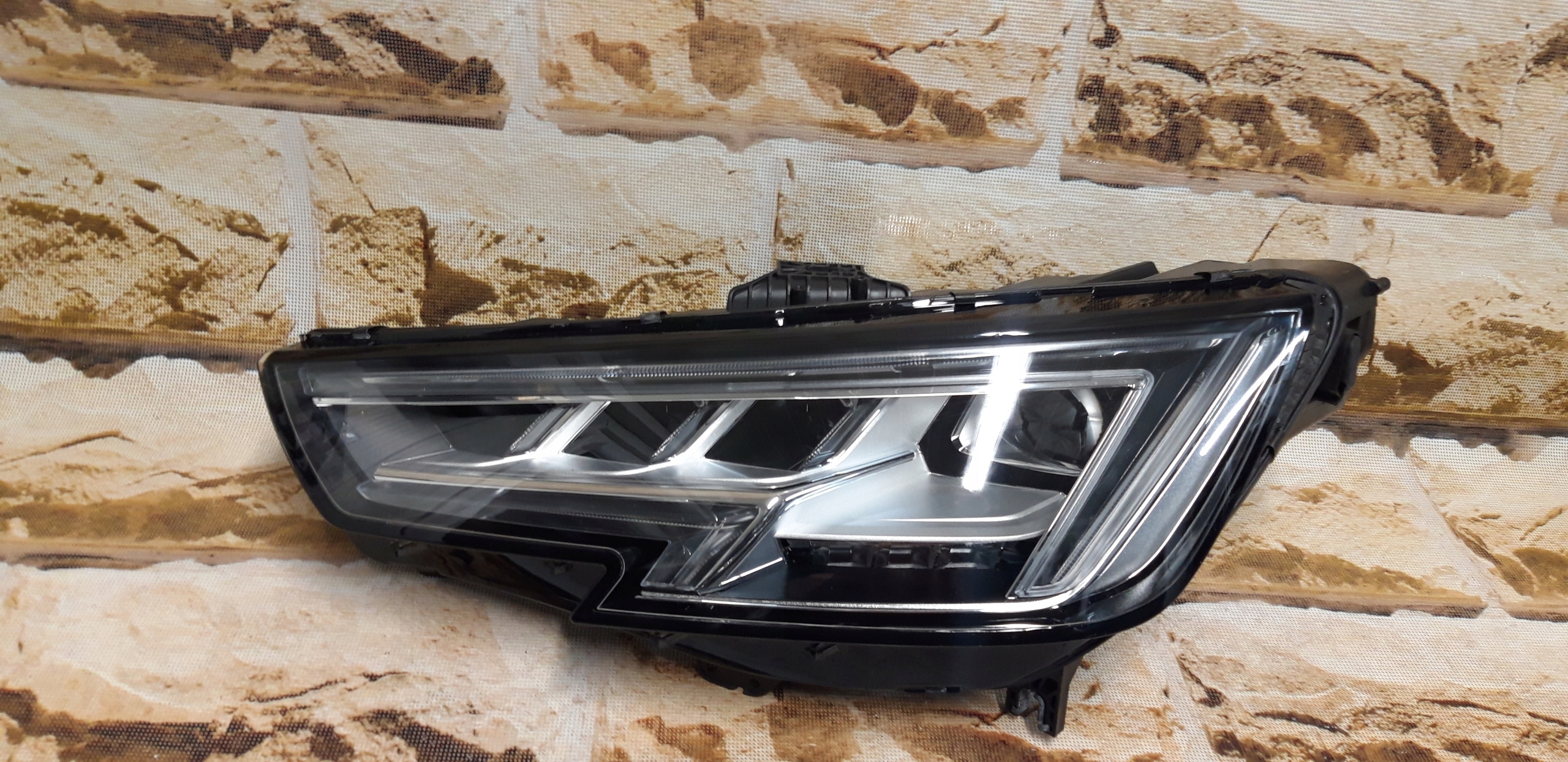audi a4 8w0 941 035 17 lampa matrix led lewa europa