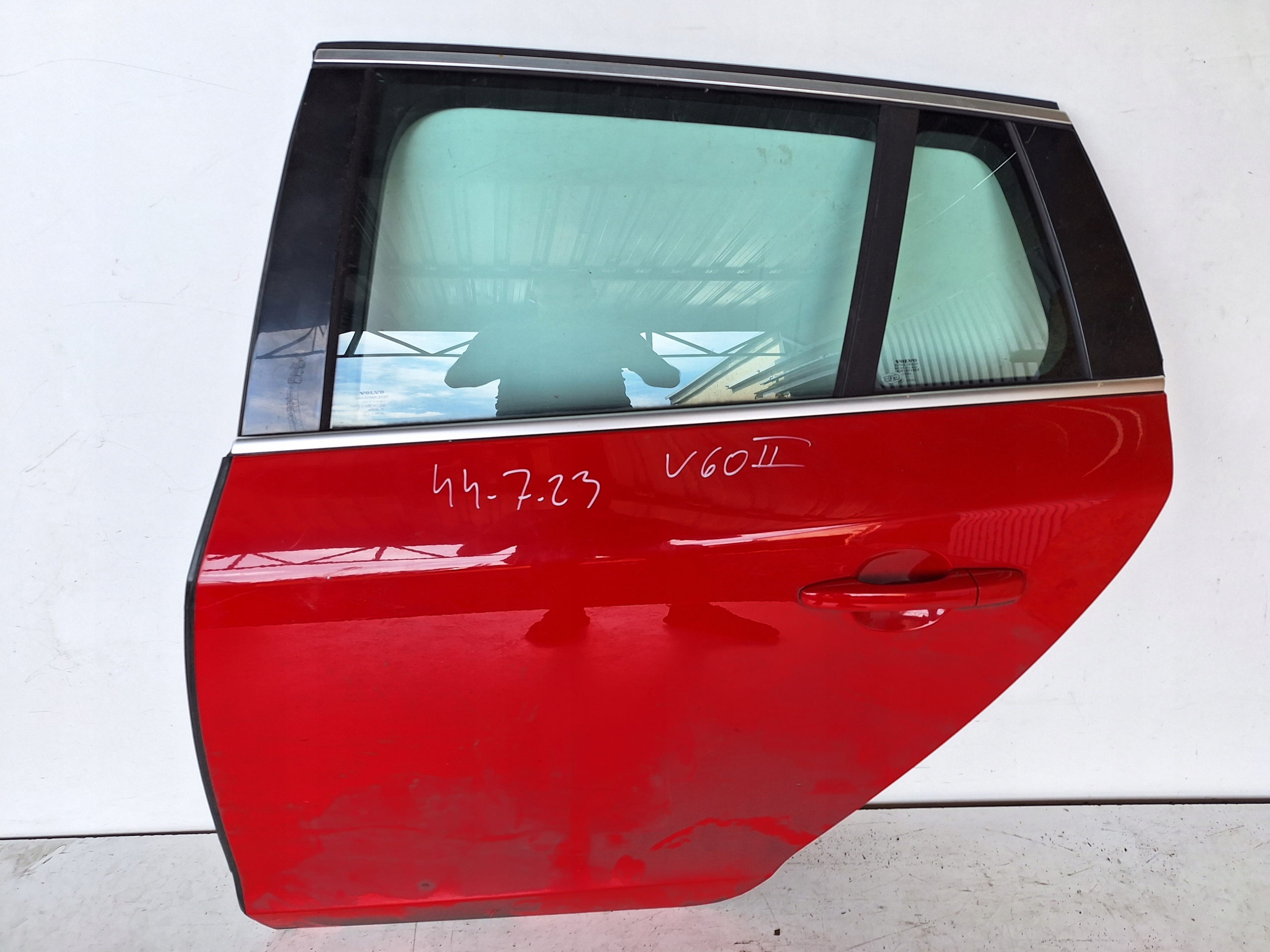 VOLVO V60 II 10-13 Tür links heck 612-46