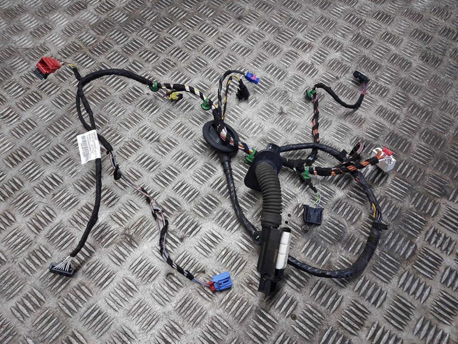 bundle door left front VOLKSWAGEN PASSAT B8 LIFT 3G1971120FB