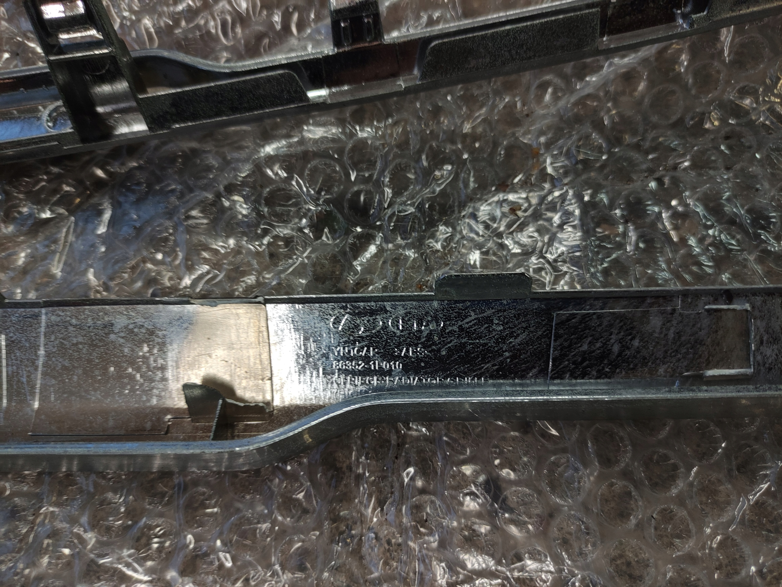 86351-1P010 KIA VENGA GRILL ATRAPA GRIL CHROM Typ samochodu Samochody osobowe