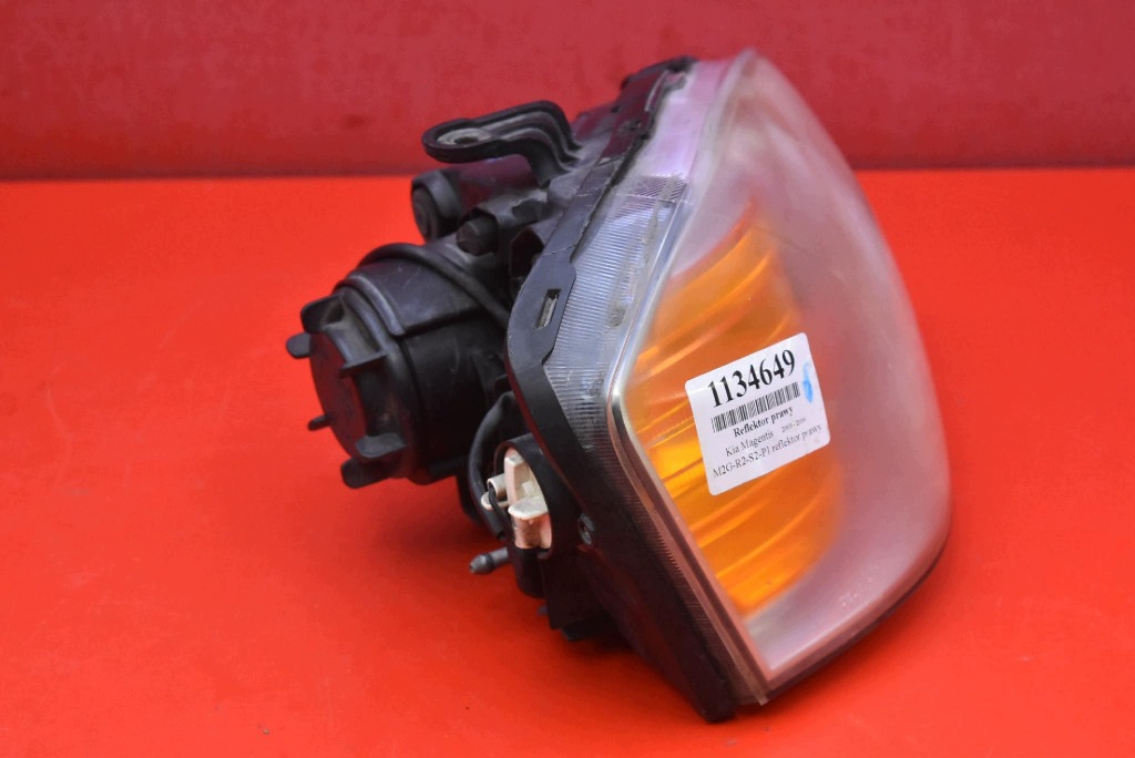 REFLEKTOR right light front lens EU KIA MAGENTIS 1 and LIFT 03-06