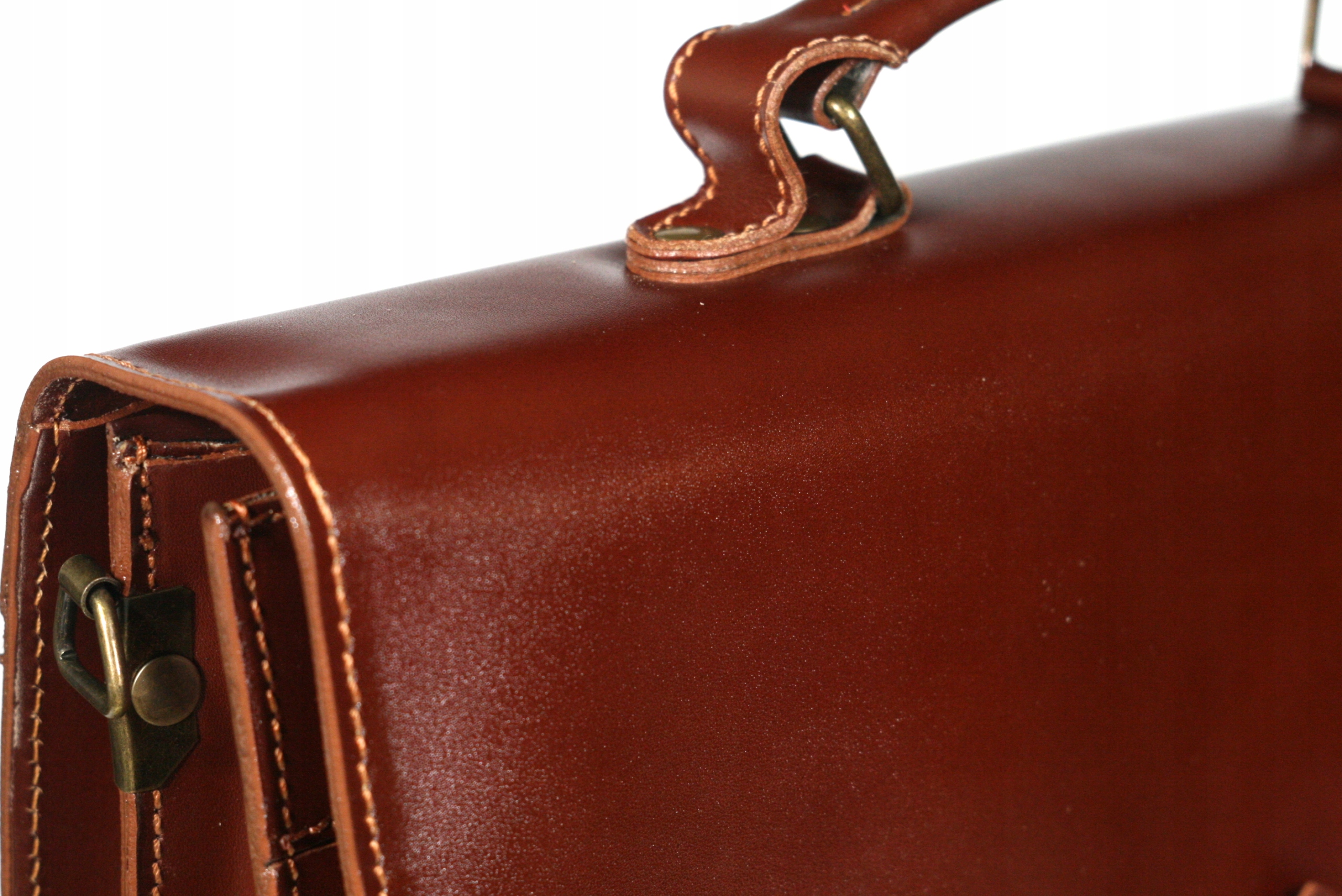 Teczka skórzana męska na ramię brązowa włoska 3 komory mała Długość paska 95 cm