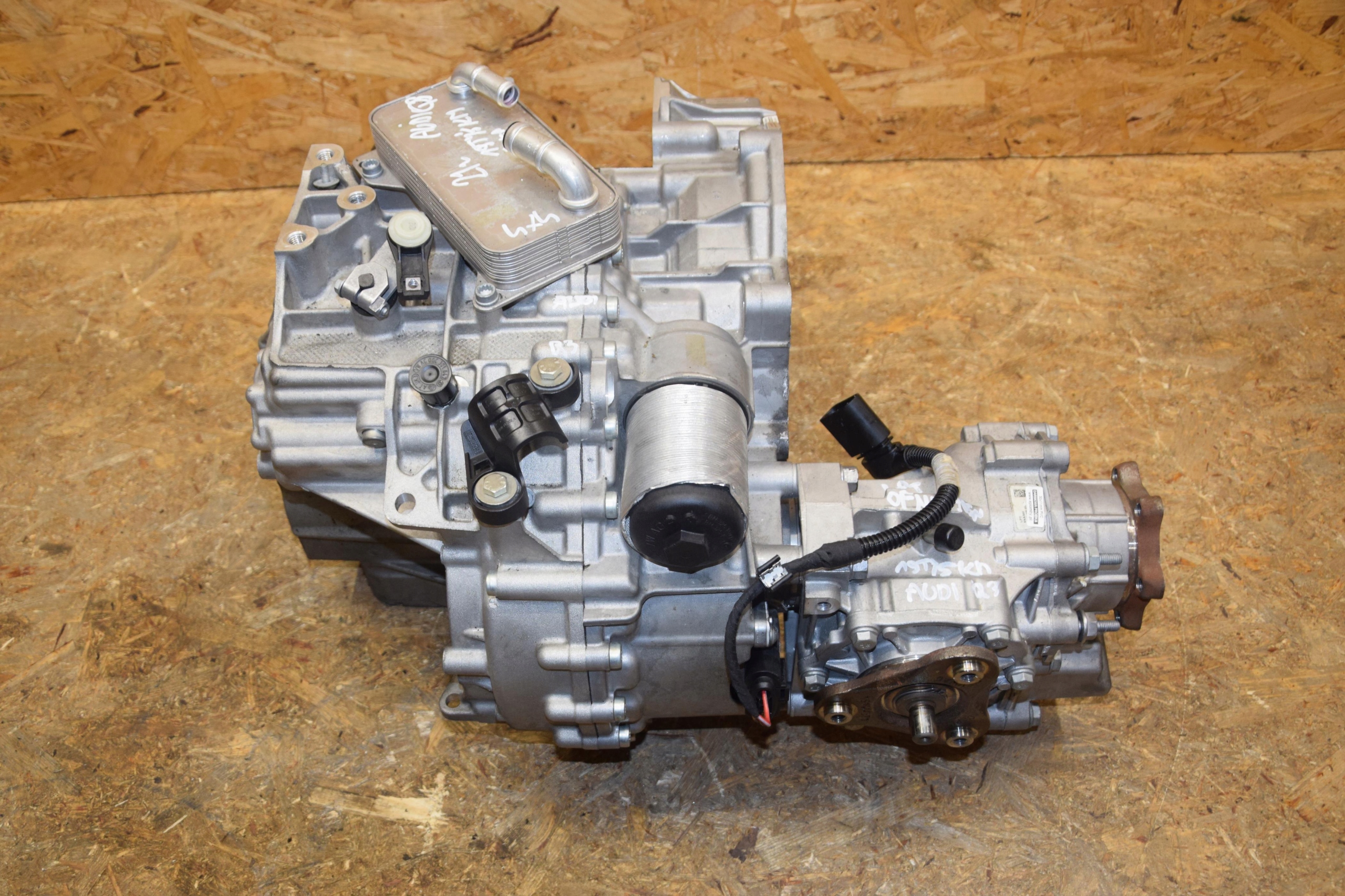 SKRZYNIA BIEGÓW UDC REDUKTOR AUDI Q3 2.0 TDI 4X4 19TYŚKM 21r NOWA ORYGINAŁ