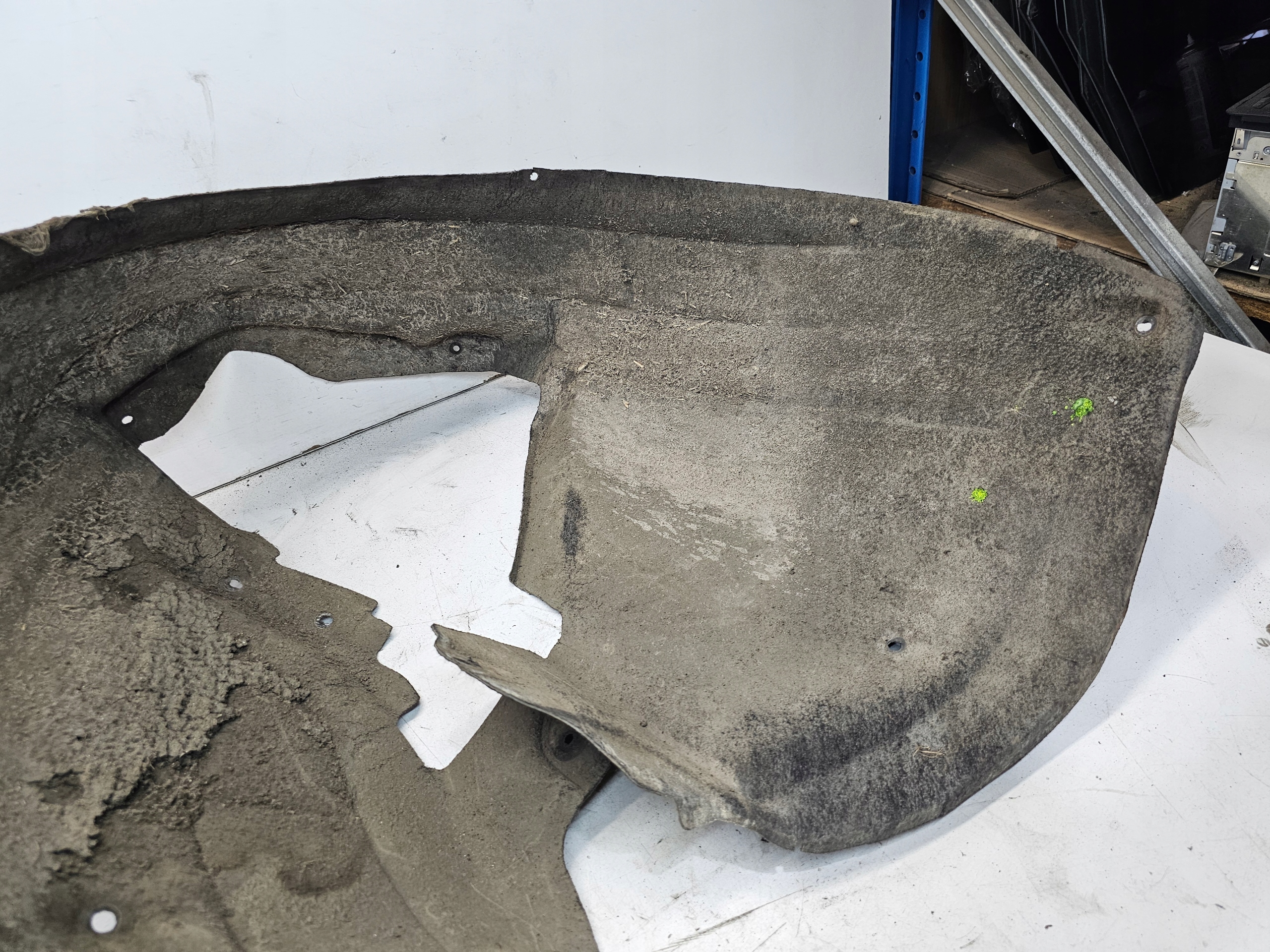 mudguard left front MATERIALOWE AUDI A6 C6 before LIFT
