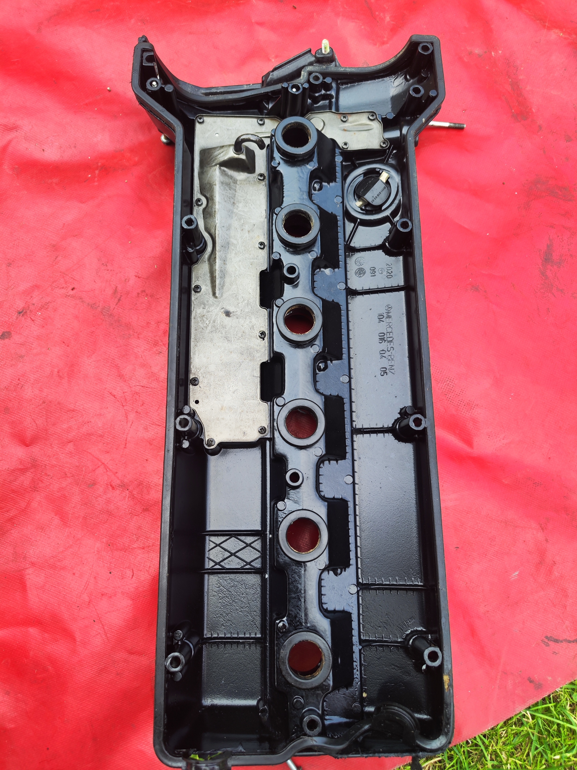 Abdeckung der Ventile MERCEDES W124 W140 3.0 E 300SE 320 1040160405